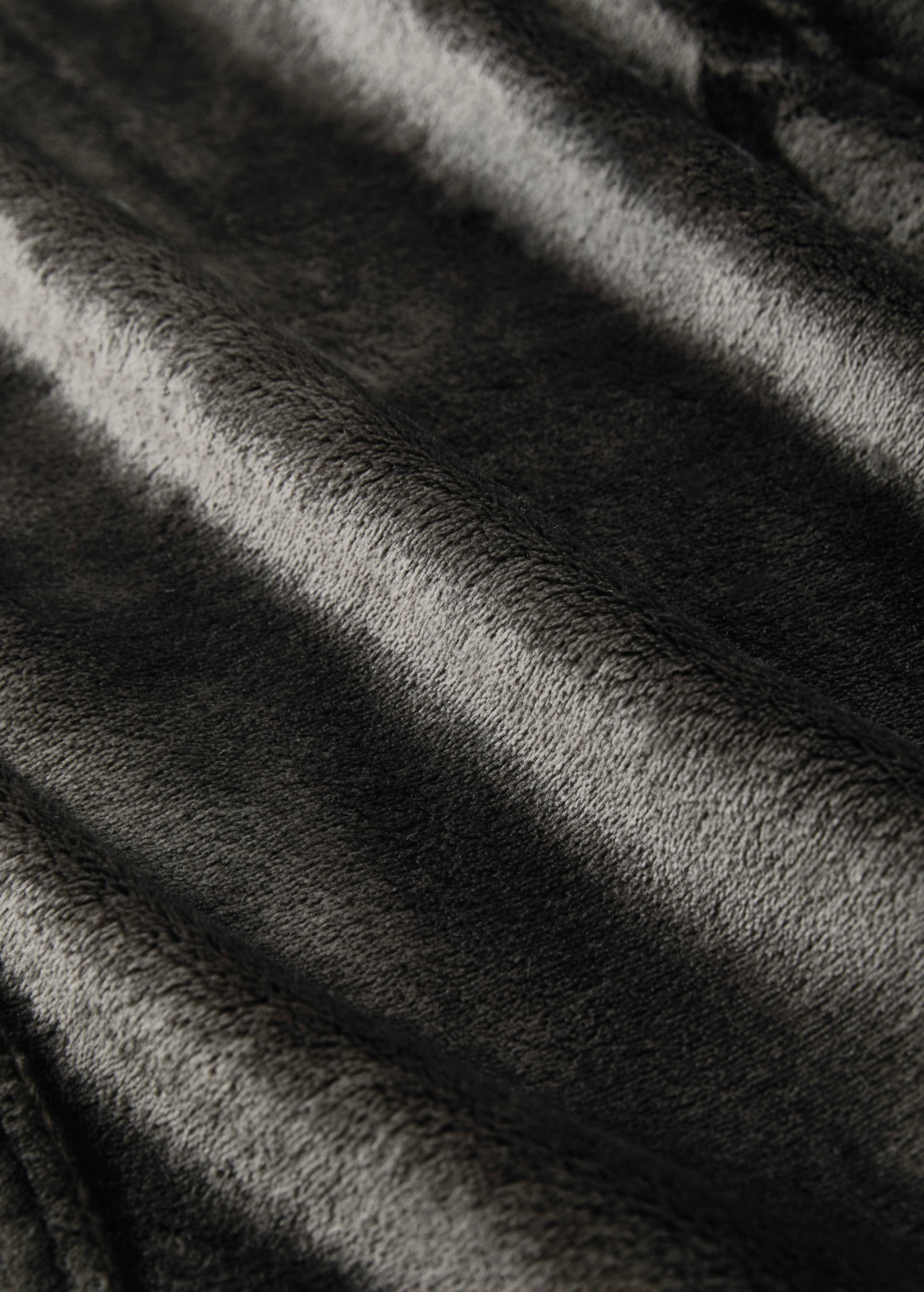Small soft fleece blanket - Details of the article 2