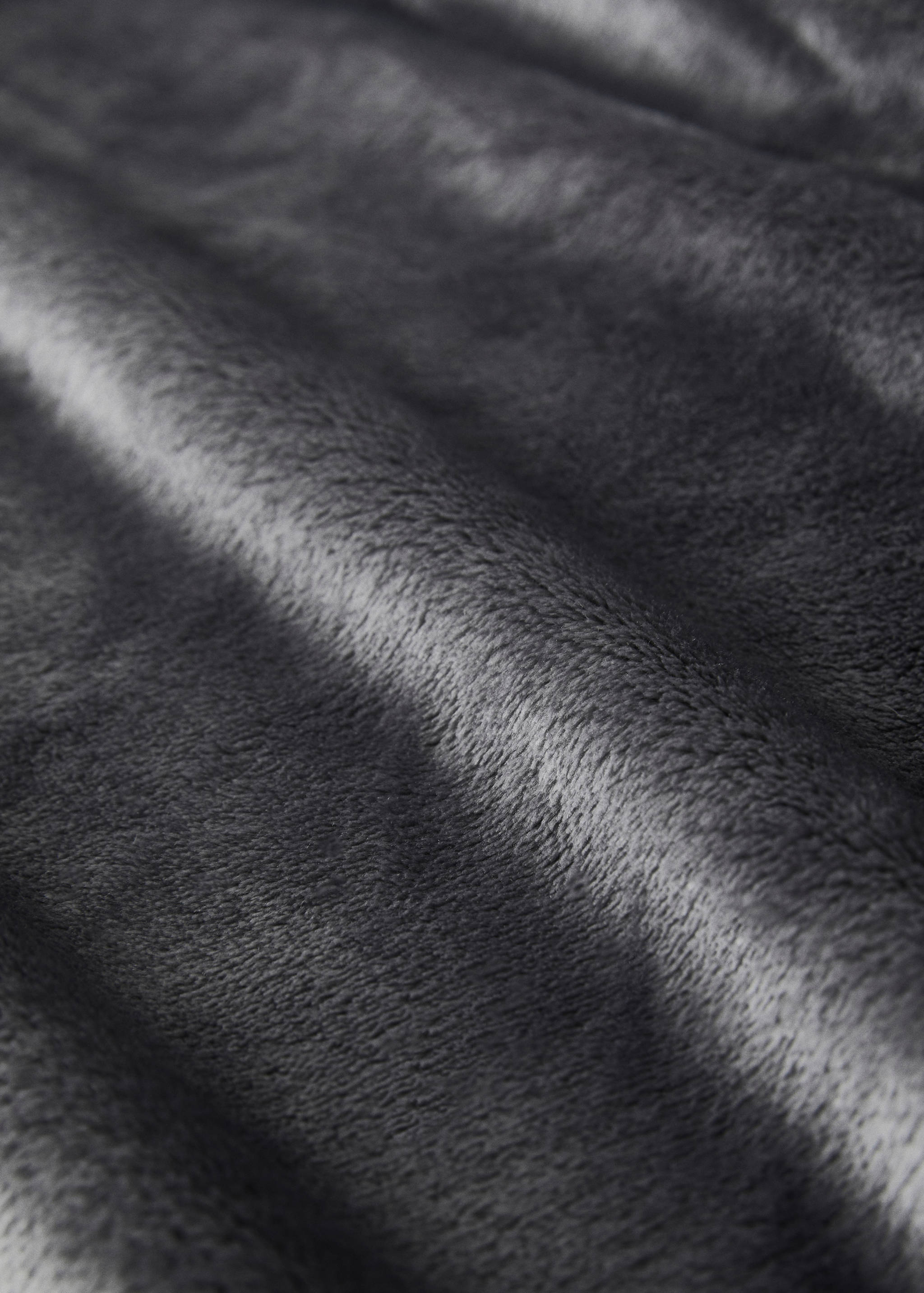 Small soft fleece blanket - Details of the article 2