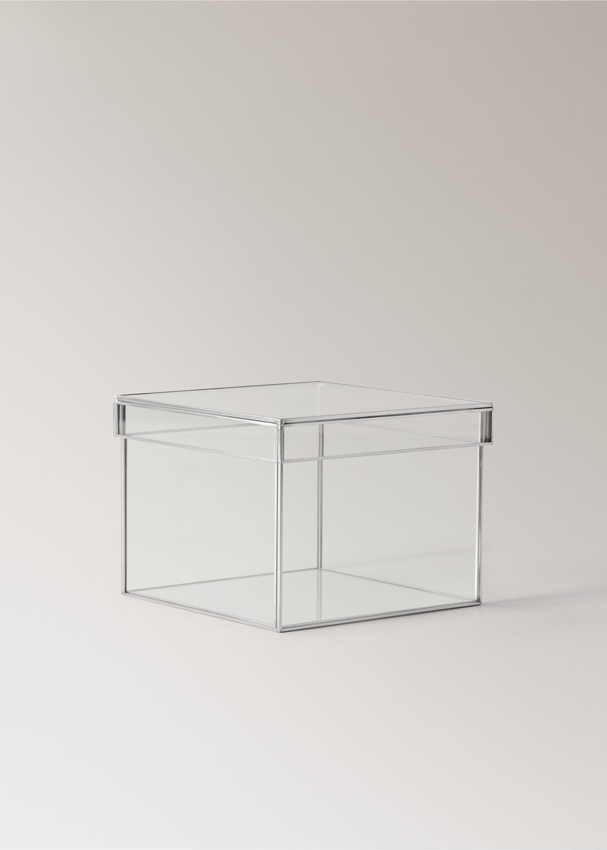 Medium square metal box - Details of the article 1, Silver. Ref: 17083309-00.