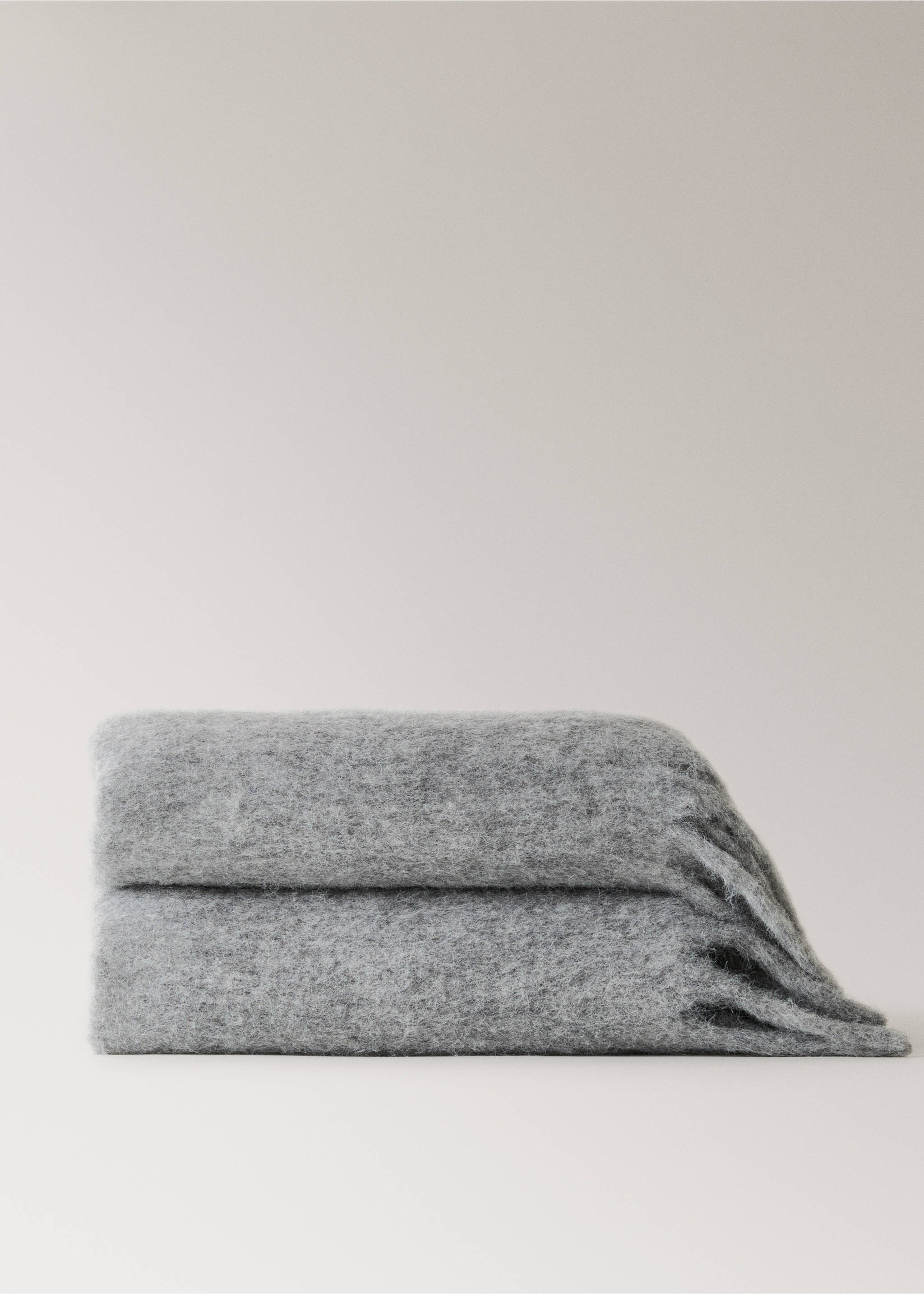 Carded wool blend melange throw - Article without model, Grey. Ref: 17083316-00.