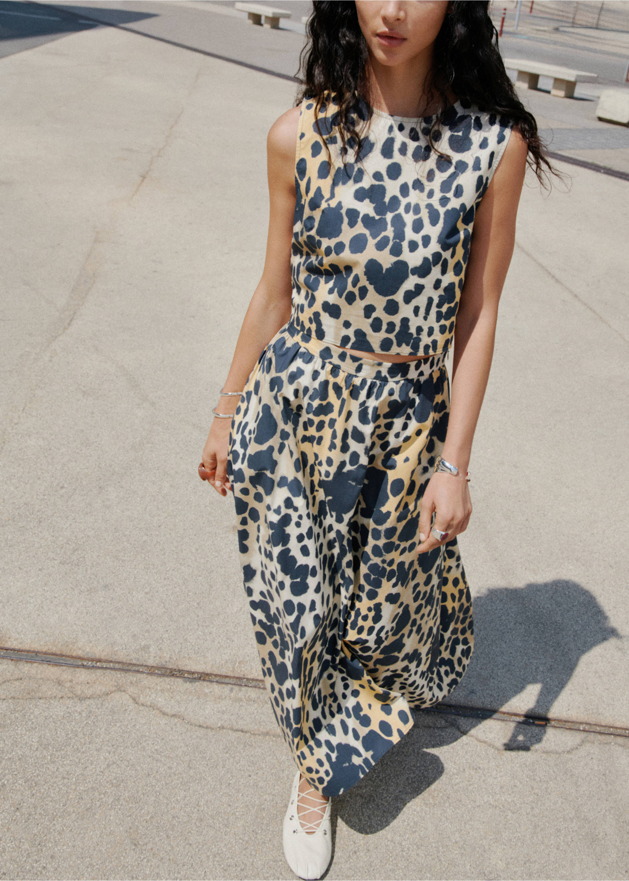 Leopard-print buttoned crop top - Reverse of the article, Black. Ref: 17083325-00.