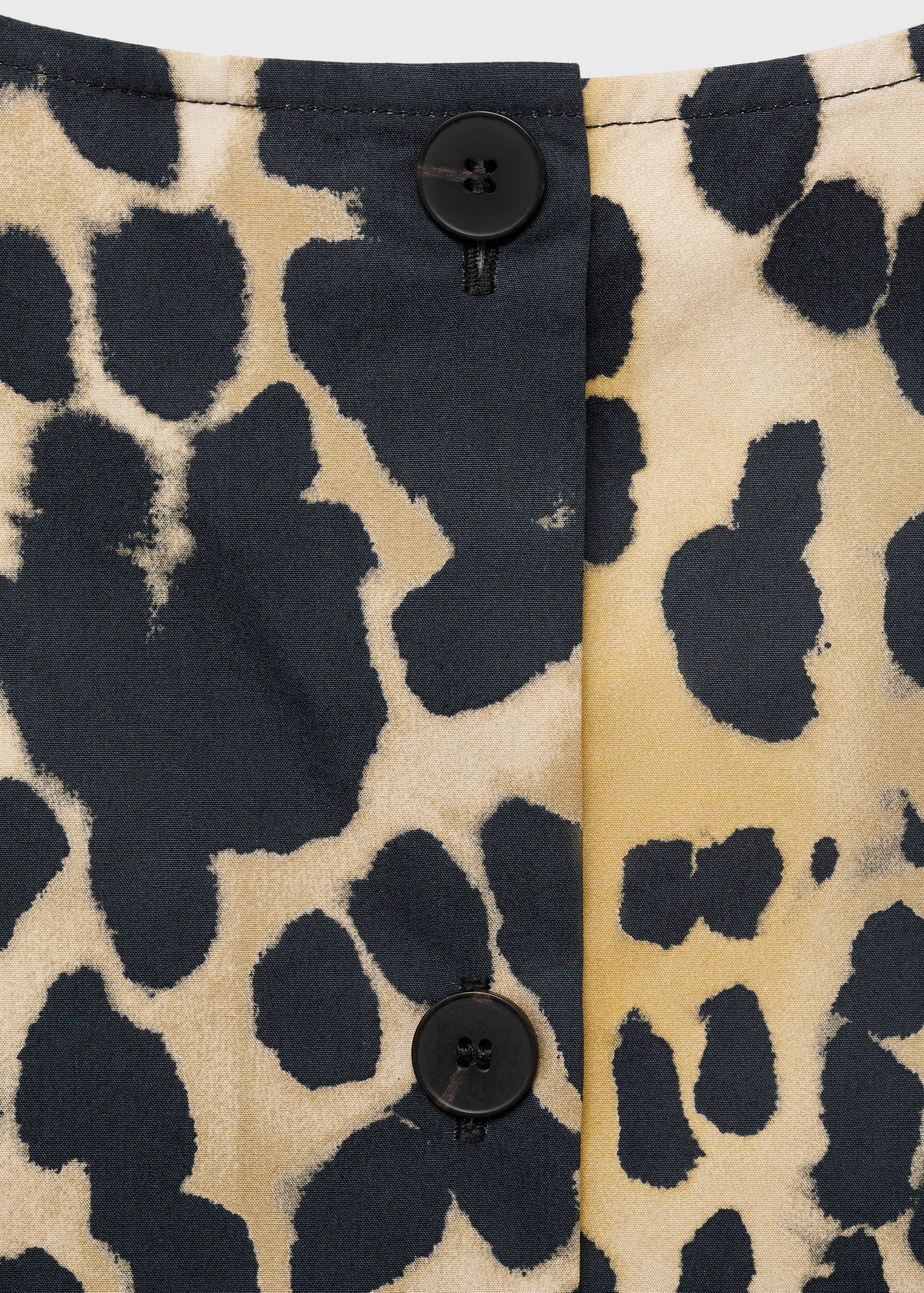 Leopard-print buttoned crop top - Details of the article 8