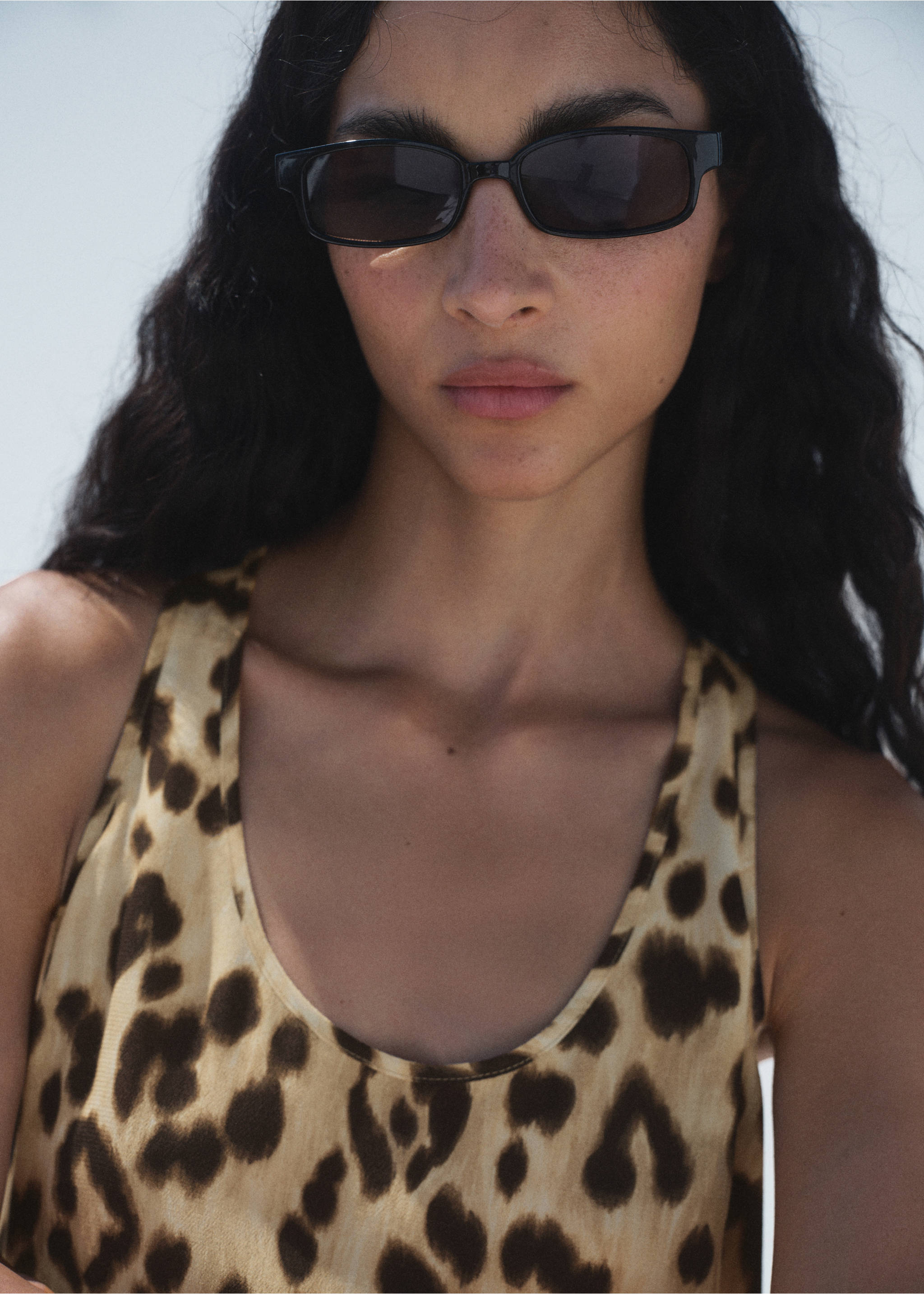Leopard-print low-cut top - Details of the article 1, Beige. Ref: 17083326-00.