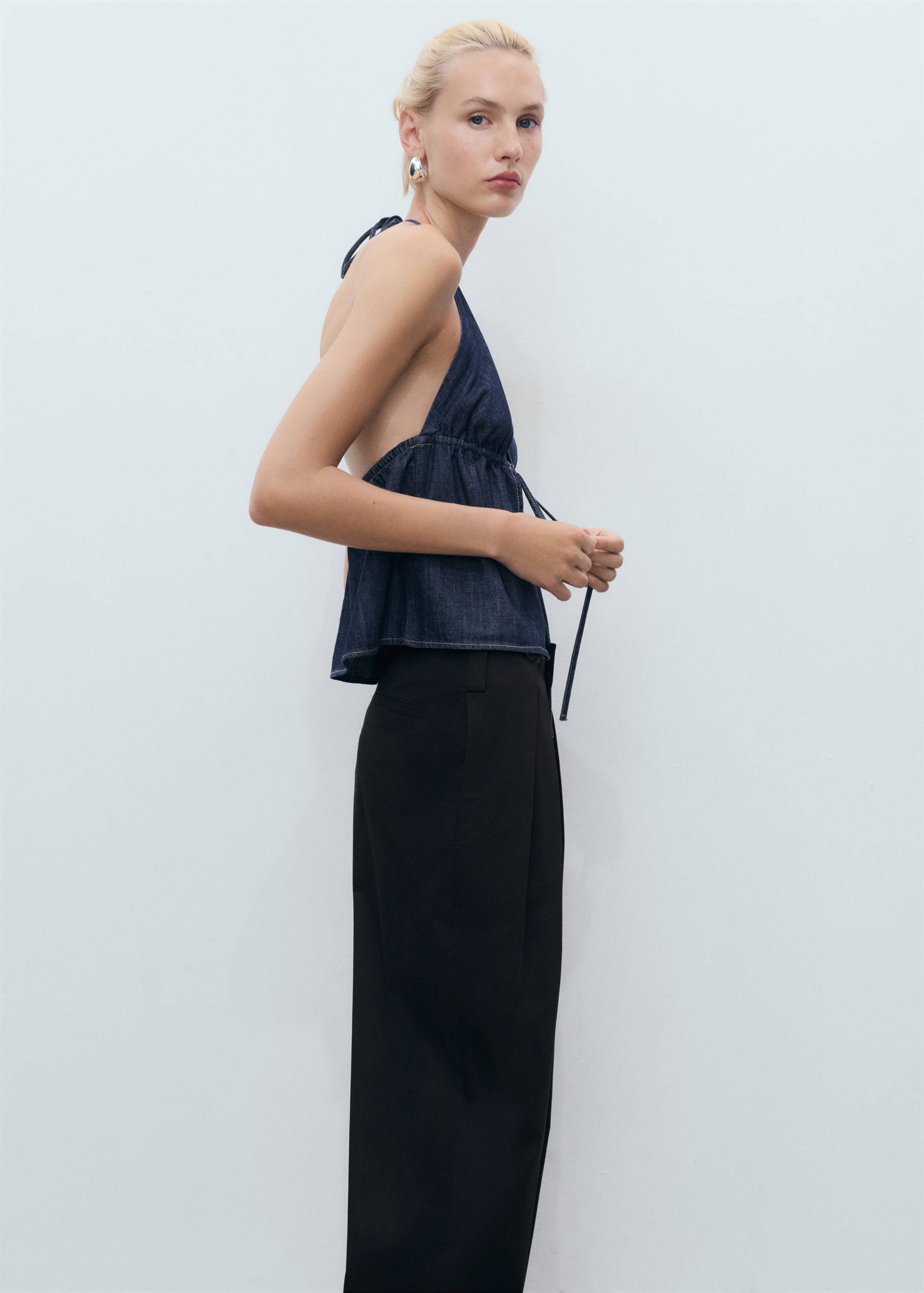 Buttons cotton trousers - Details of the article 1