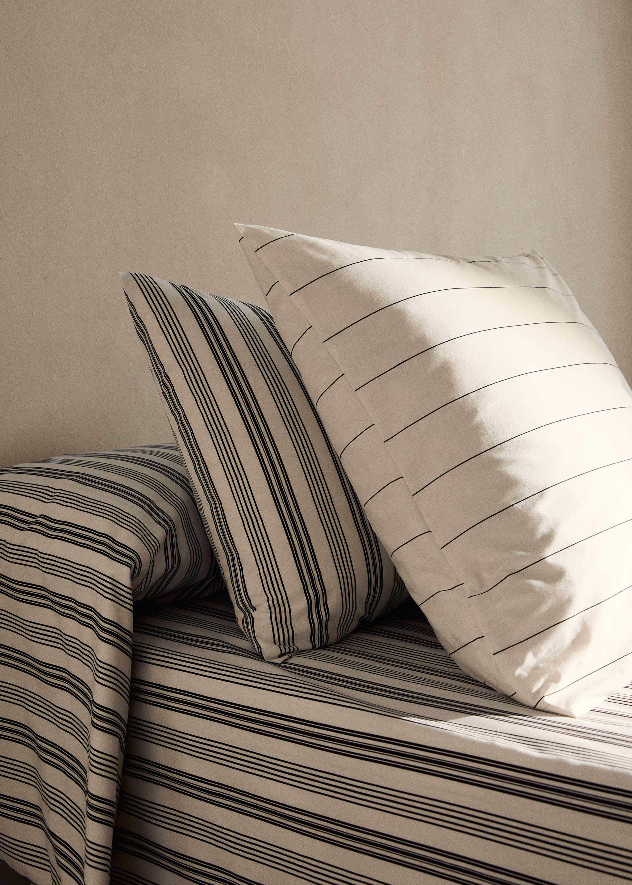 Strips cotton pillowcase 50X75cm - General plane