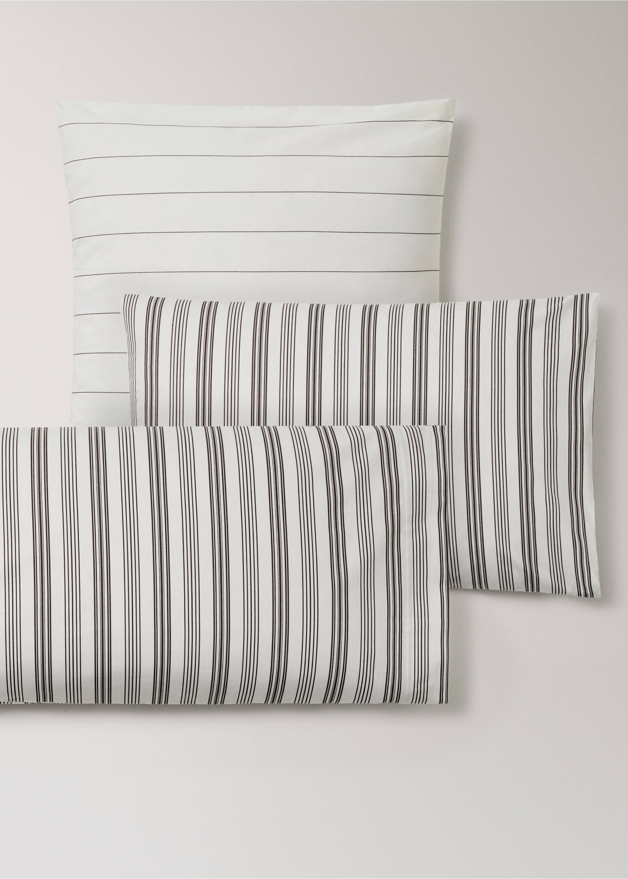 Strips cotton pillowcase 50X75cm - Details of the article 4, Off White. Ref: 17083811-00.