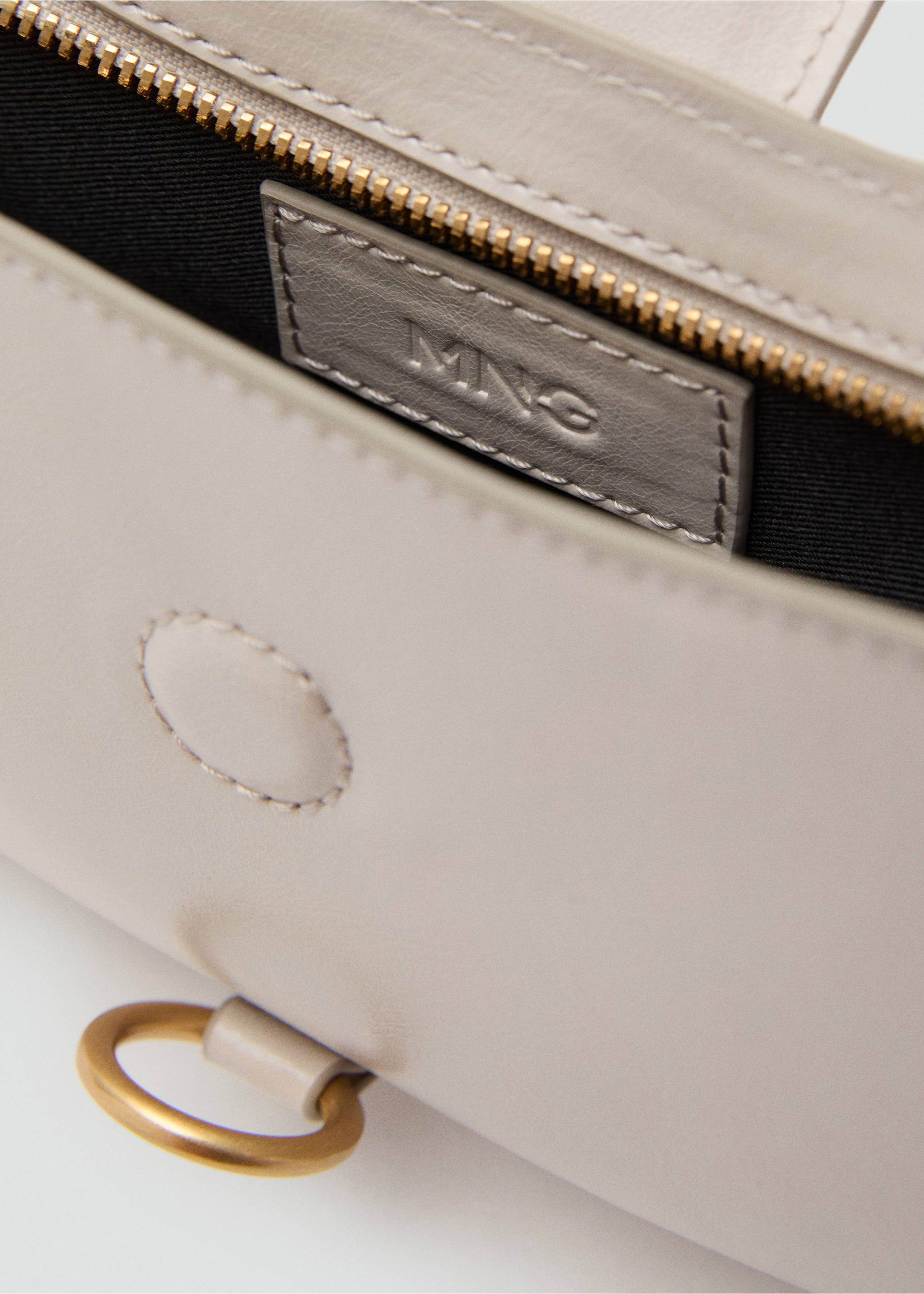 Shoulder bag with hook fastener - Details of the article 2, Off White. Ref: 17083812-00.