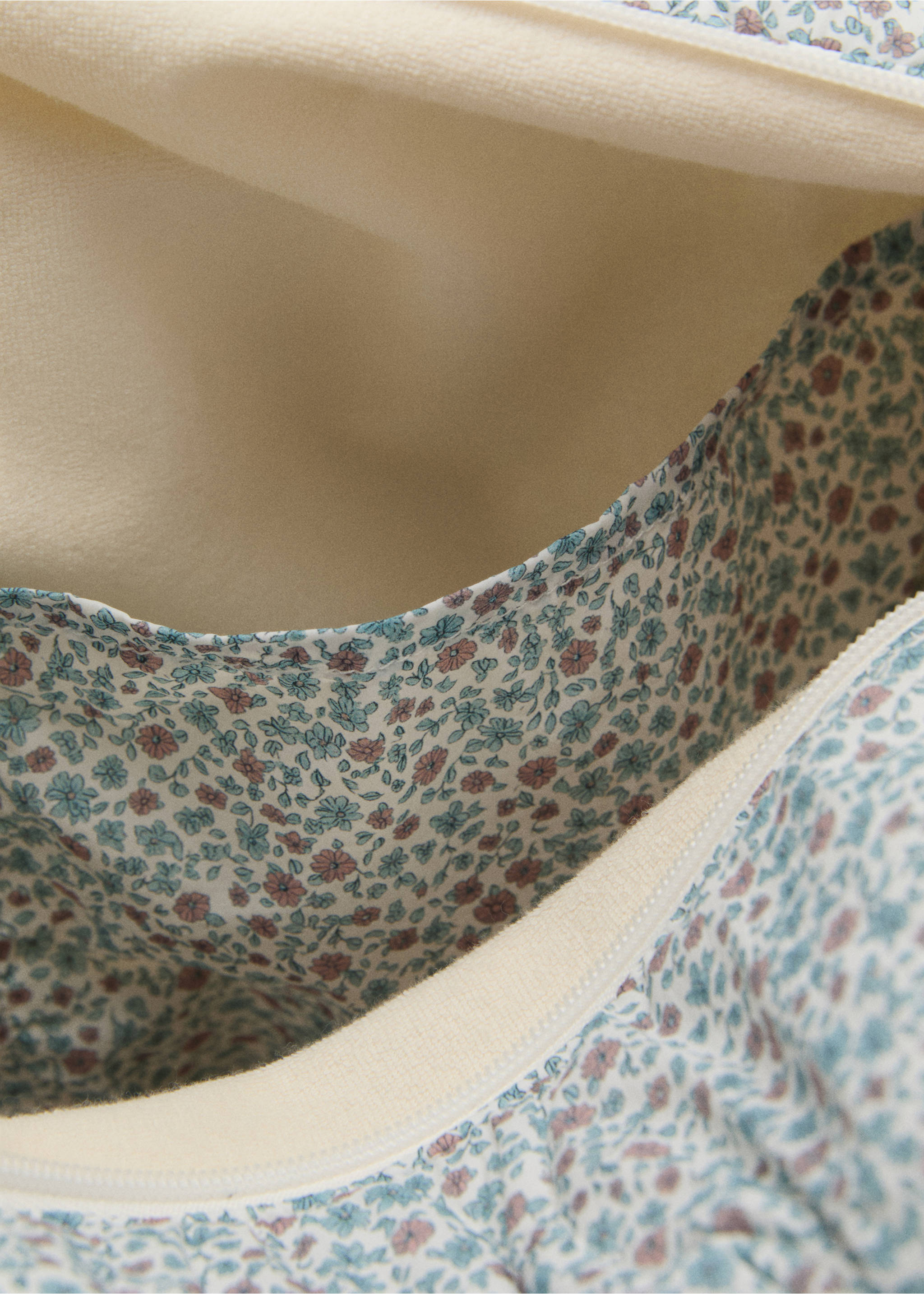 Blumentasche für die Babyausstattung - Detail des Artikels 3, Grün. Ref: 17083816-00.