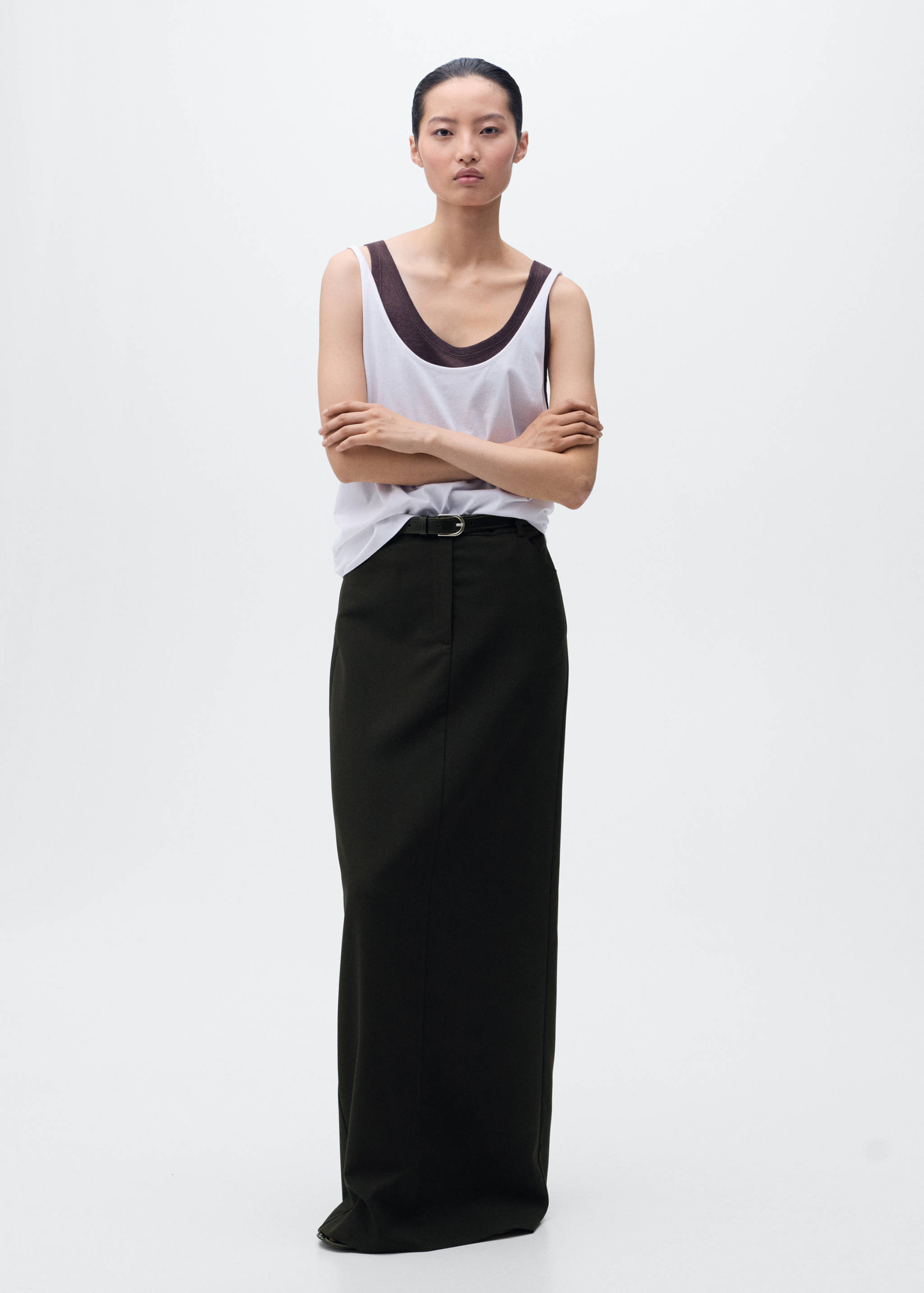 Long pencil skirt with opening - General plane