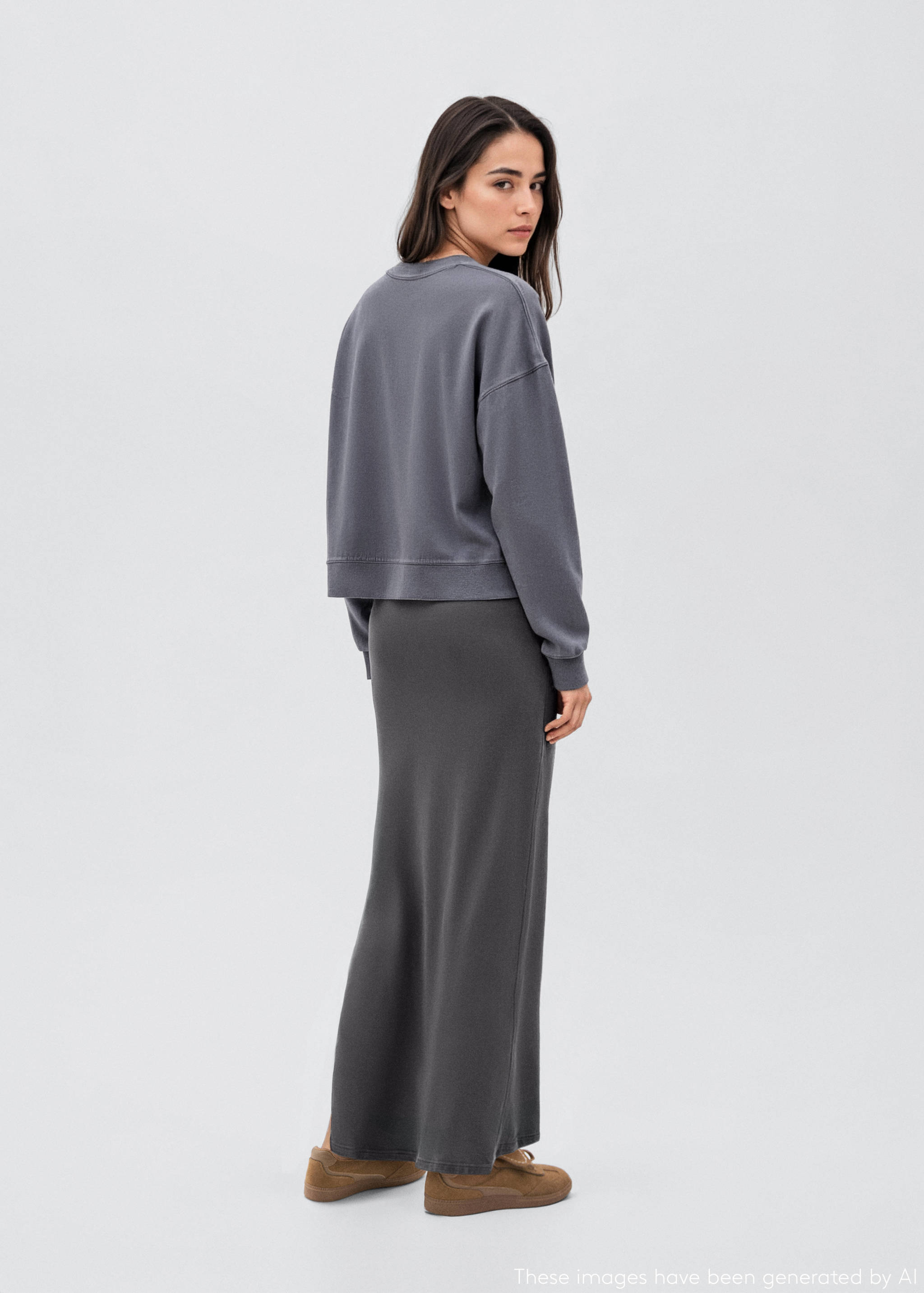 Slit long skirt - Reverse of the article