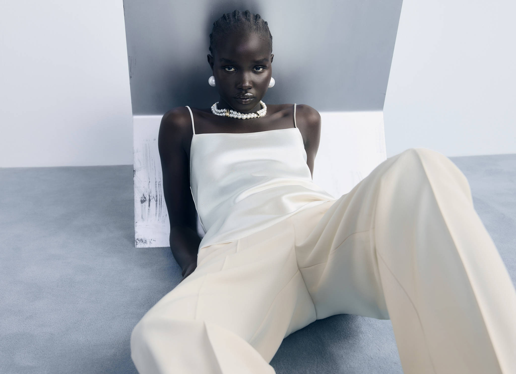 Gerade Hose mit mittlerem Bund - Detail des Artikels 2