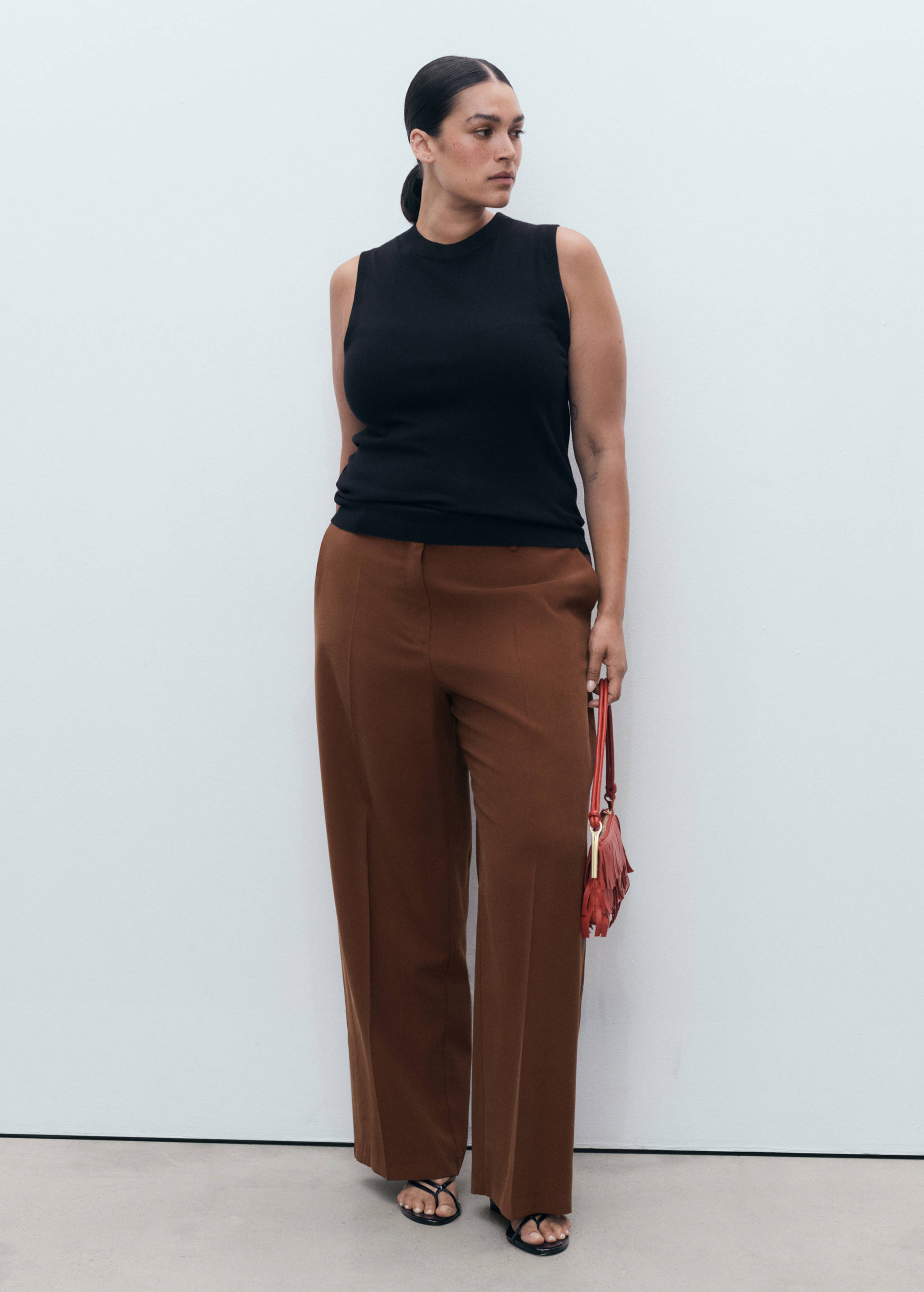 Gerade Hose mit mittlerem Bund - Detail des Artikels 3