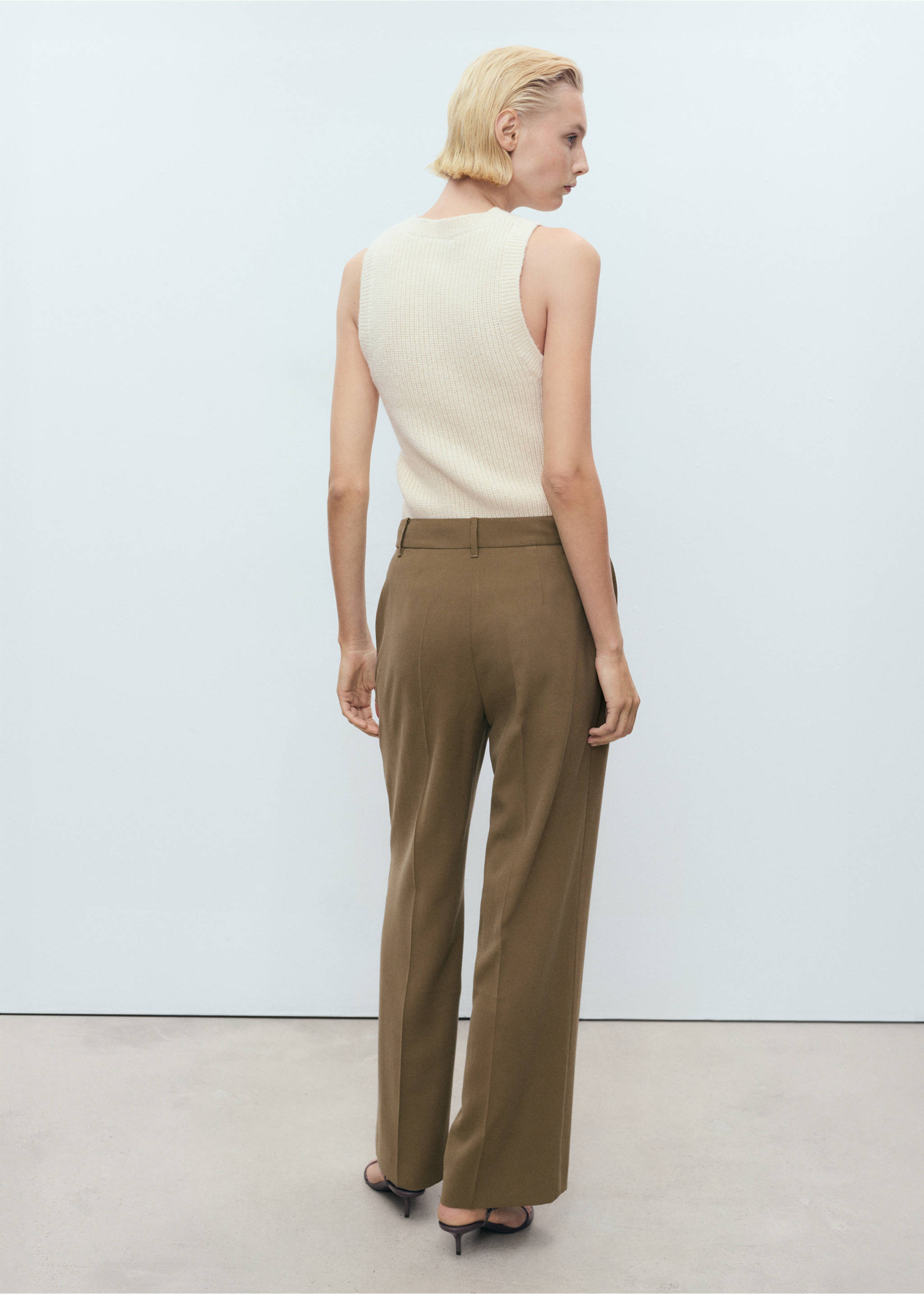 Straight mid-rise trousers - Reverse of the article, Khaki. Ref: 17084078-00.