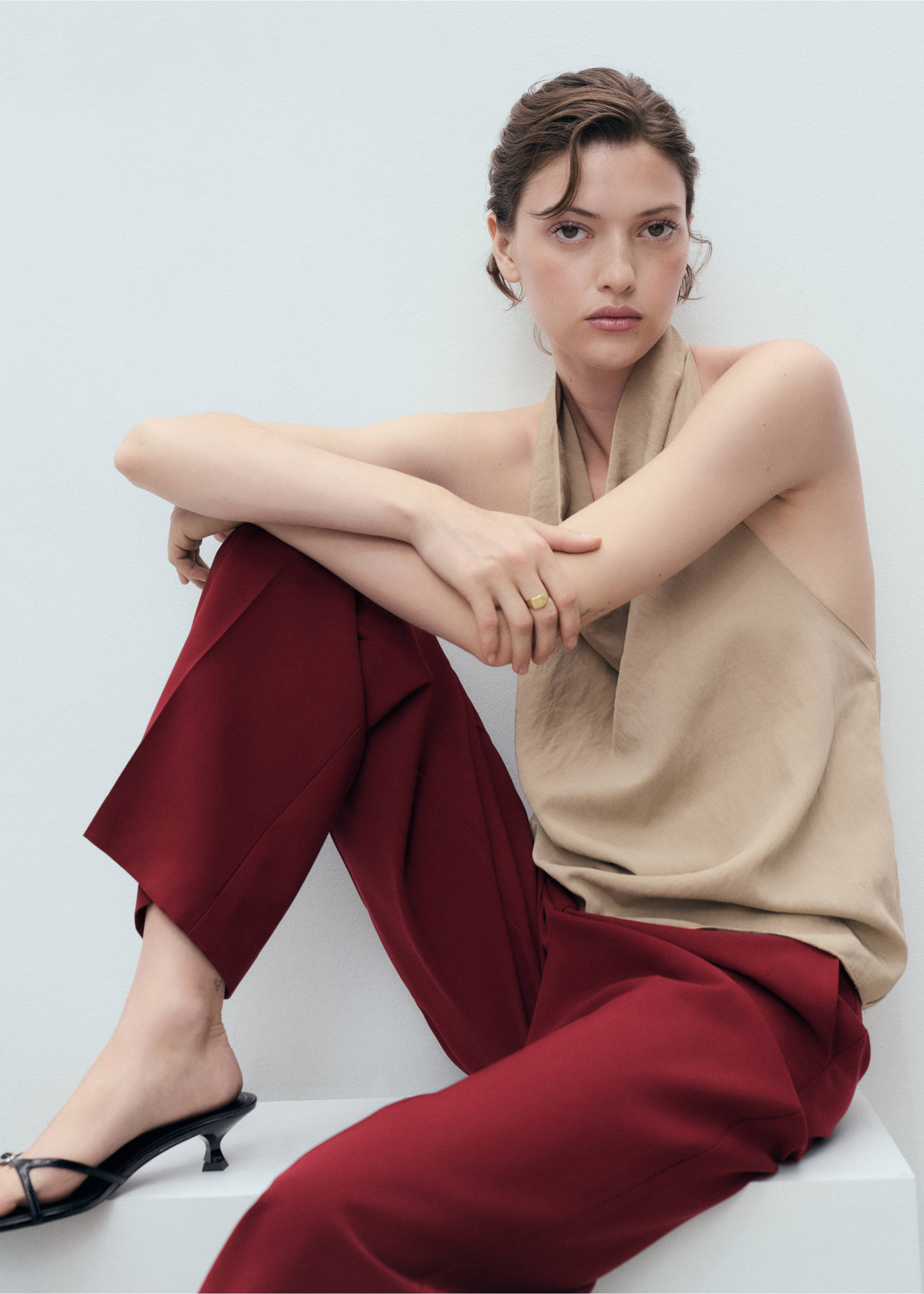 Pantalon droit taille normale - Détail de l'article 2, Grenat. Ref: 17084078-00.