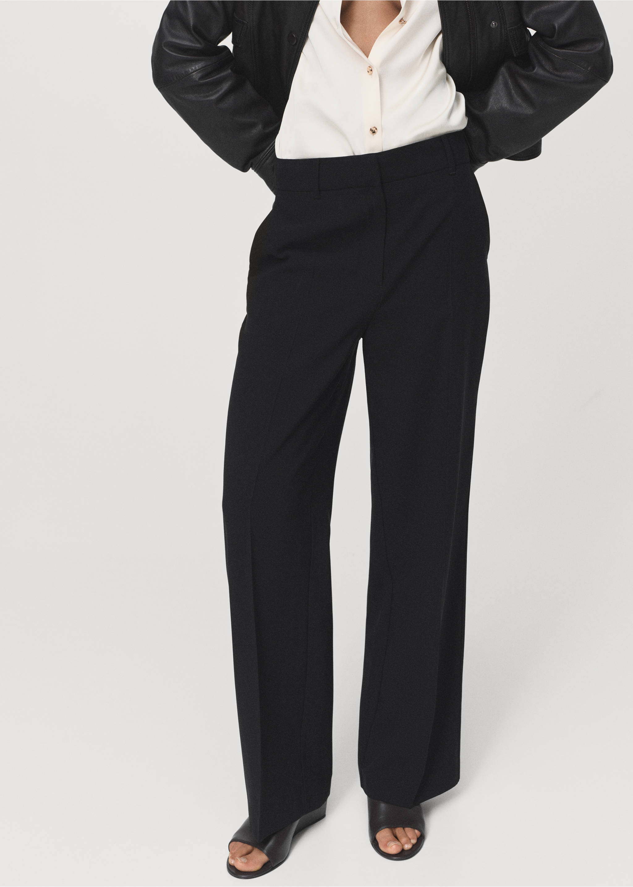 Pantalon droit taille normale - Plan moyen, Noir. Ref: 17084078-00.
