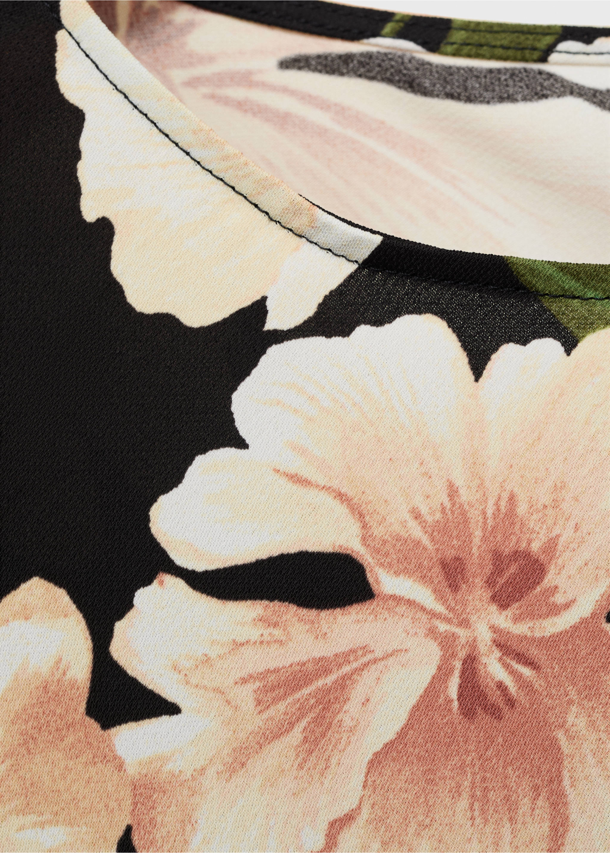 Floral-print dress with bell sleeves - Details of the article 8, Black. Ref: 17084080-00.
