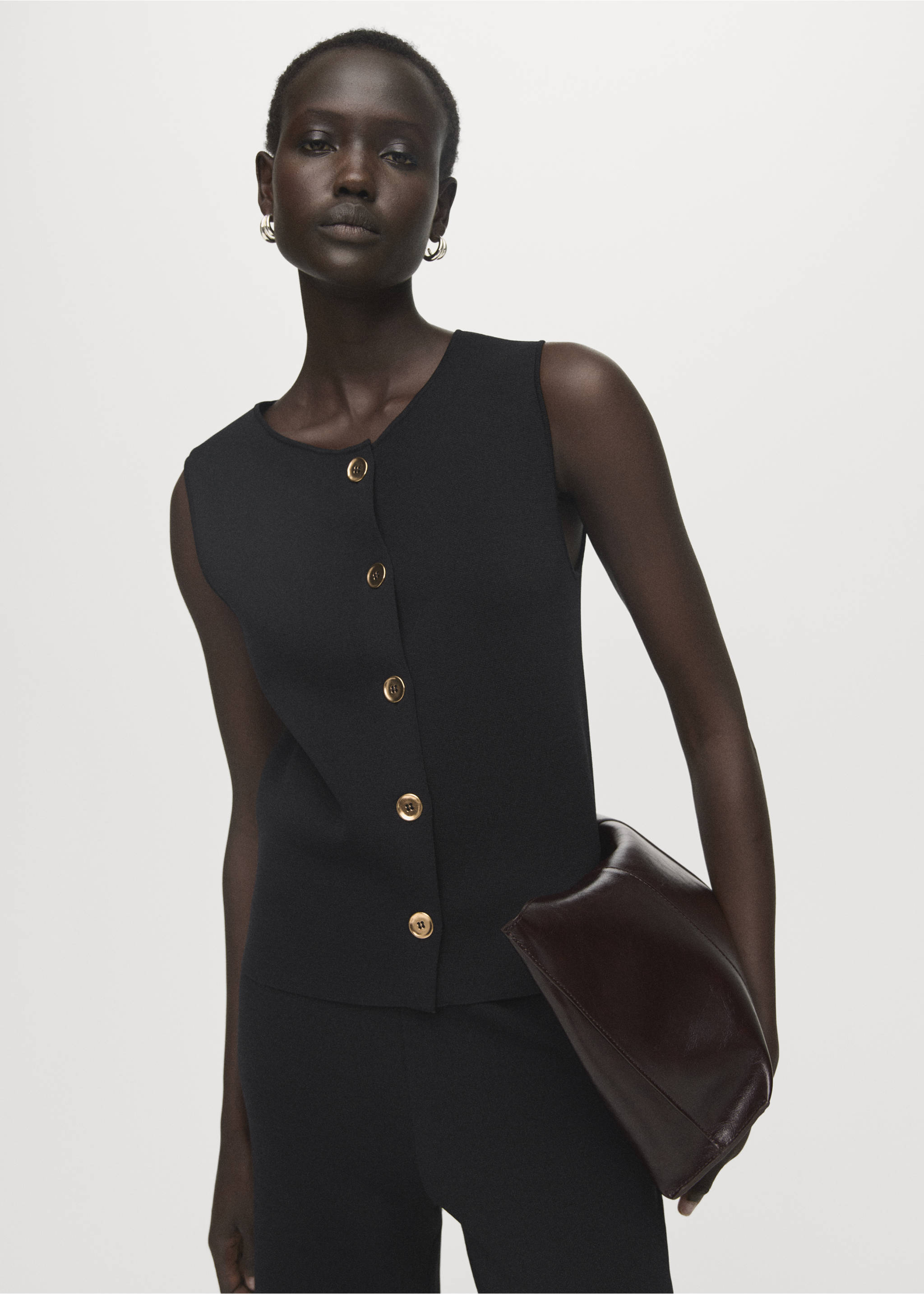 Fine-knit gilet - Medium plane, Black. Ref: 17084083-00.