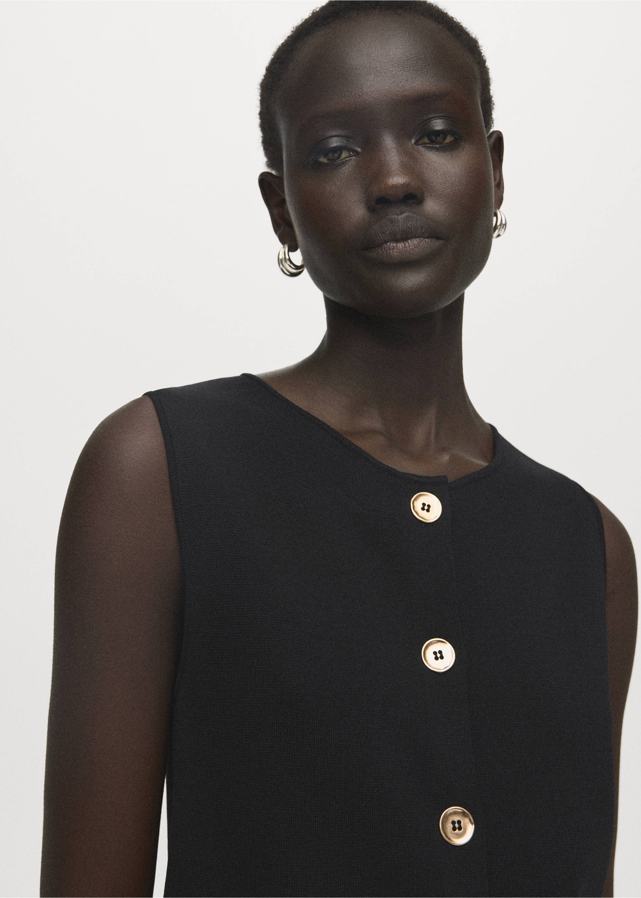 Fine-knit gilet - Details of the article 1, Black. Ref: 17084083-00.