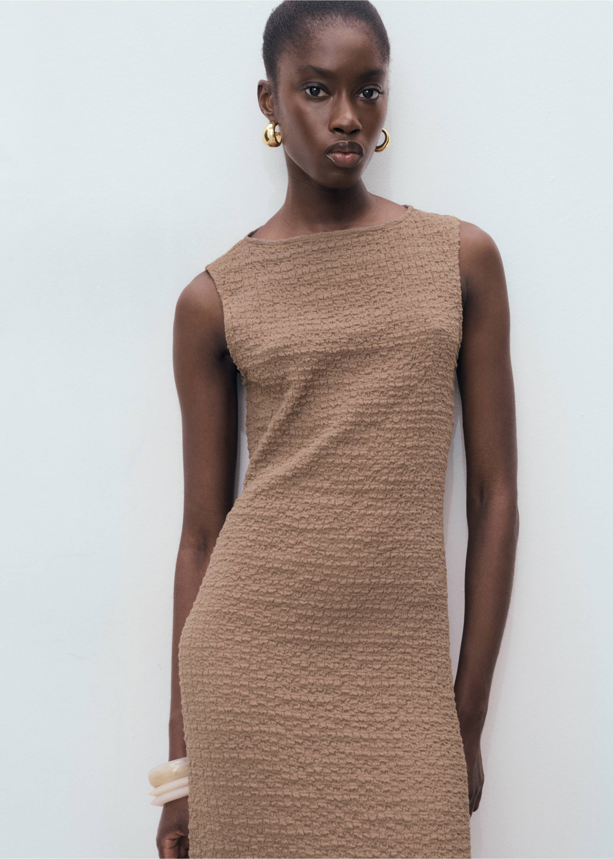 Fitted textured dress - Medium plane, Beige. Ref: 17084085-00.