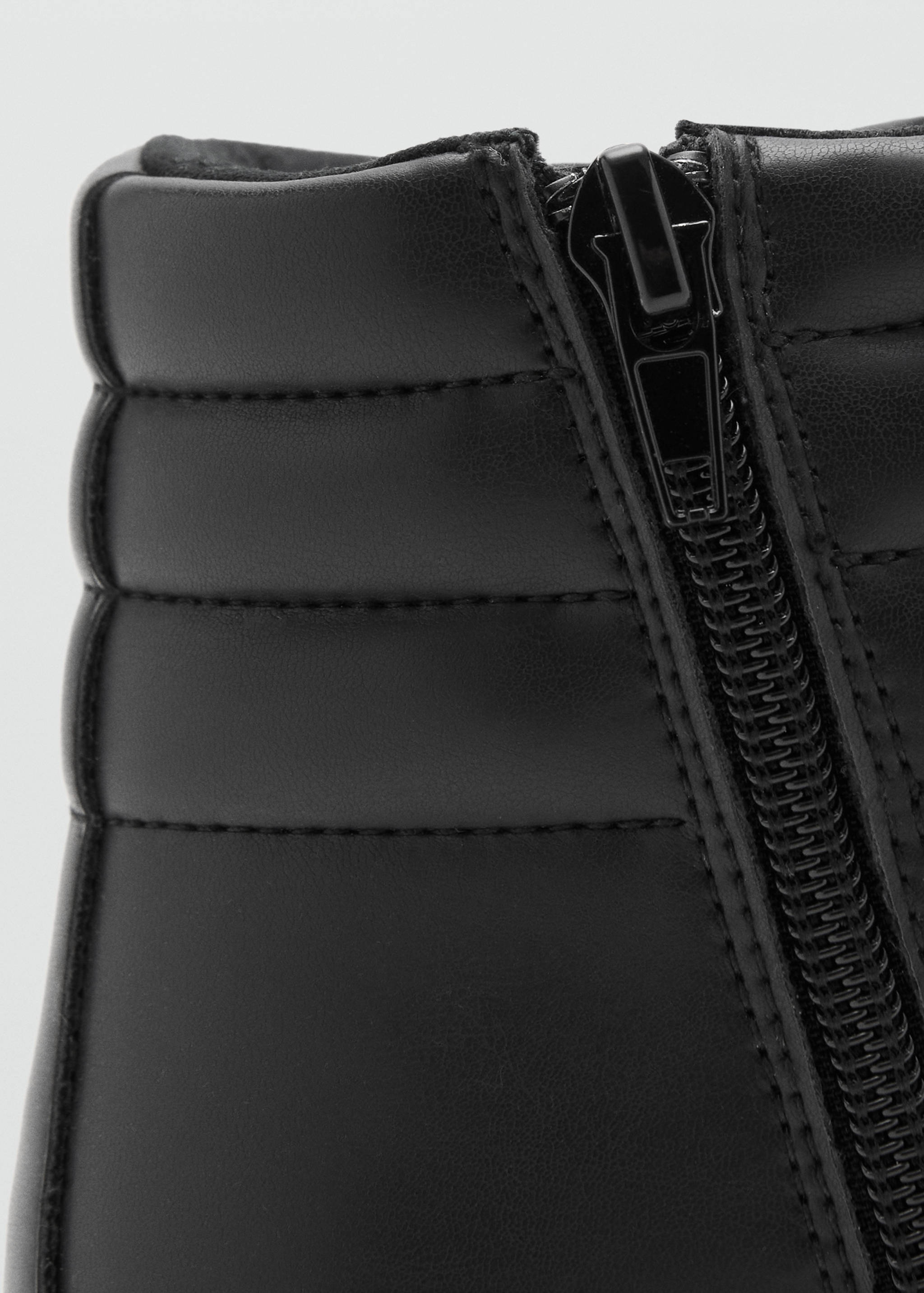 Bota deportiva tachas - Detalle del artículo 3