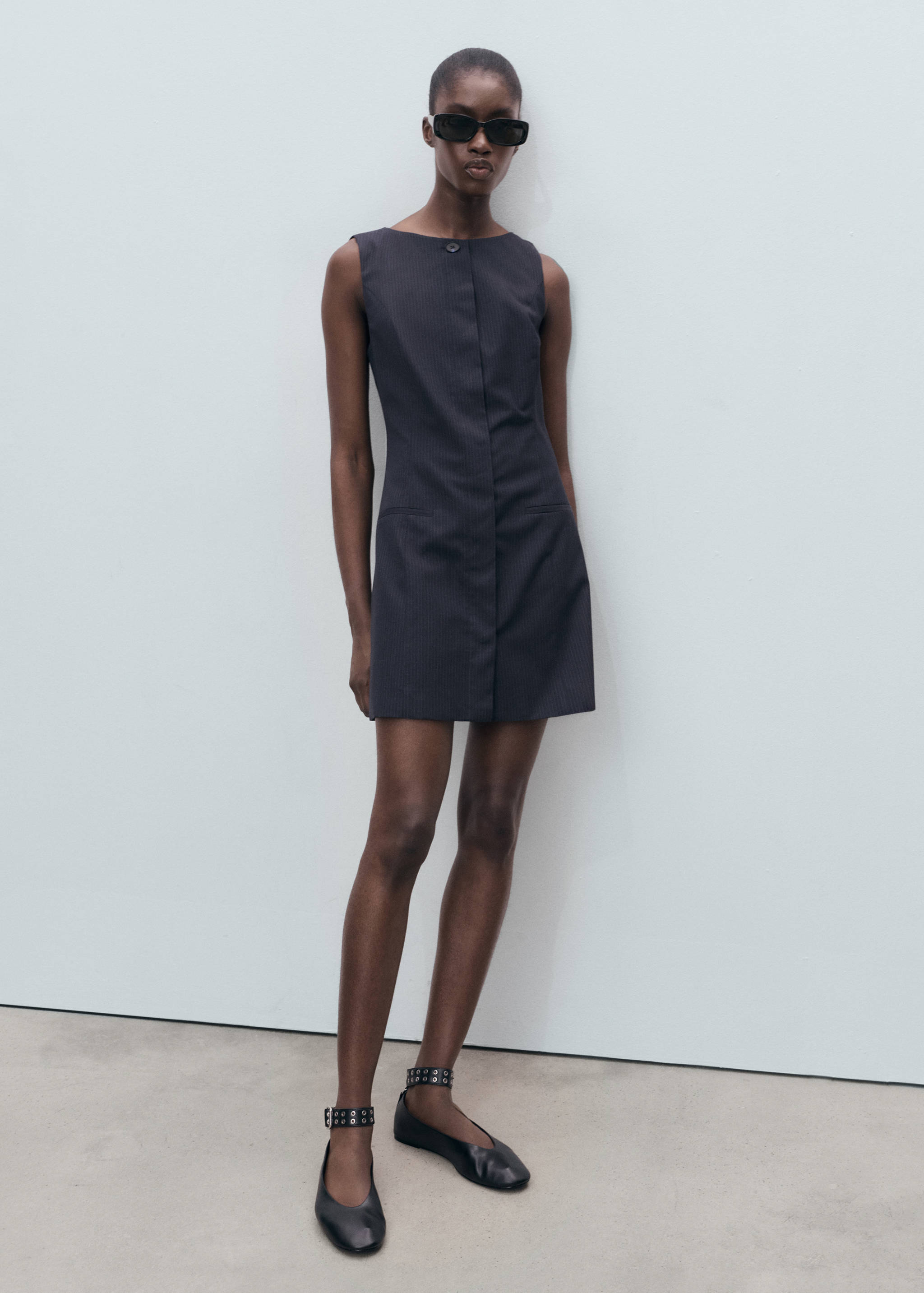 Pinstripe dress with hidden buttons - General plane