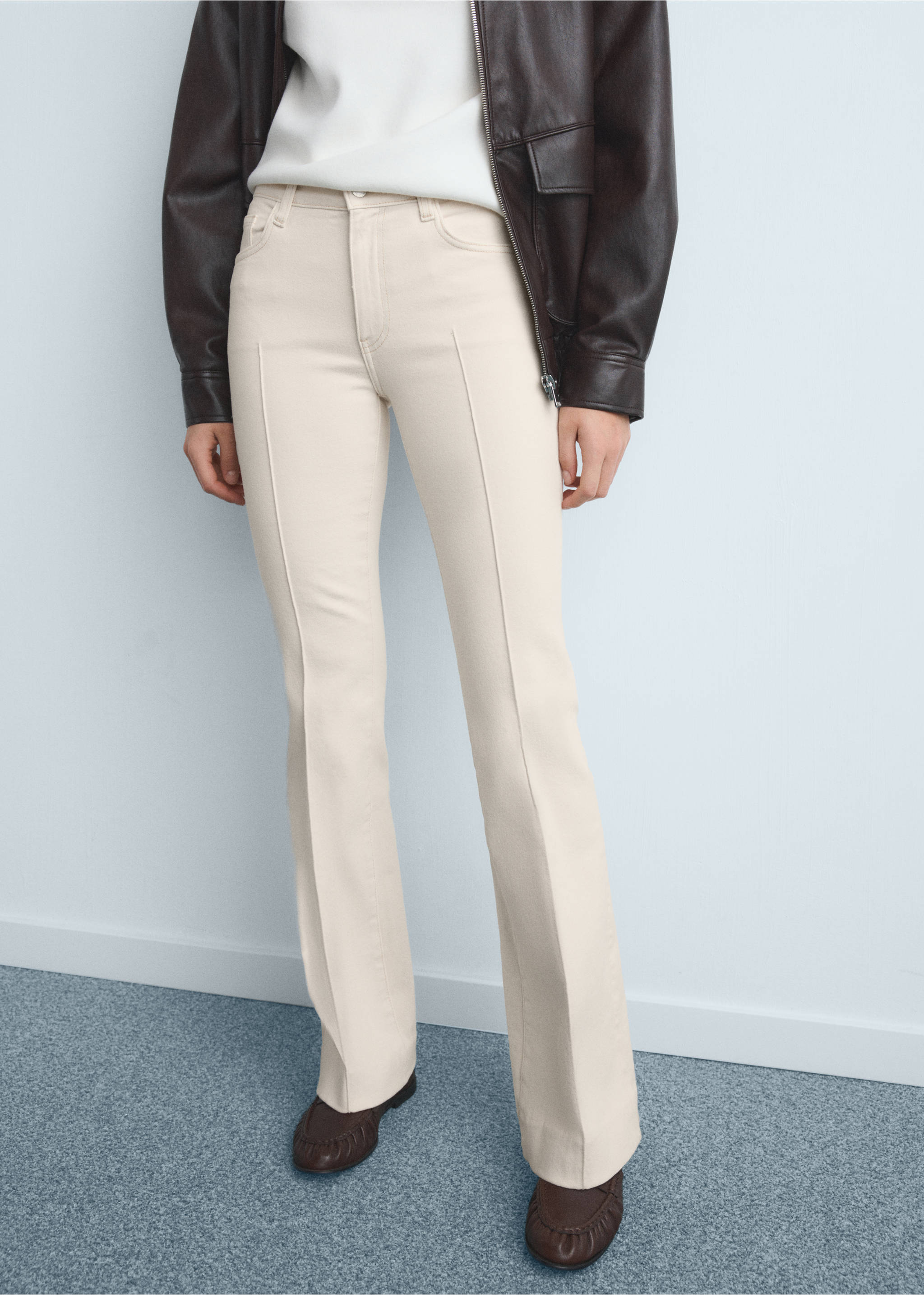 Mid-rise flared jeans - Medium plane, Ecru. Ref: 17084090-00.