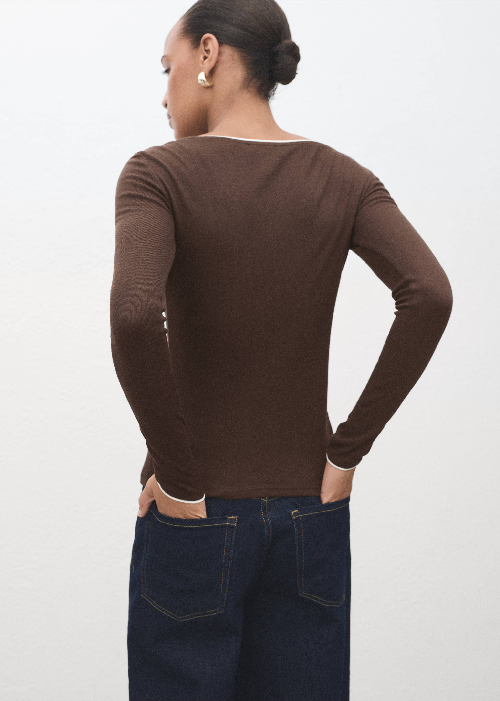 V-neck combined-fabric t-shirt - Reverse of the article, Brown. Ref: 17084094-00.