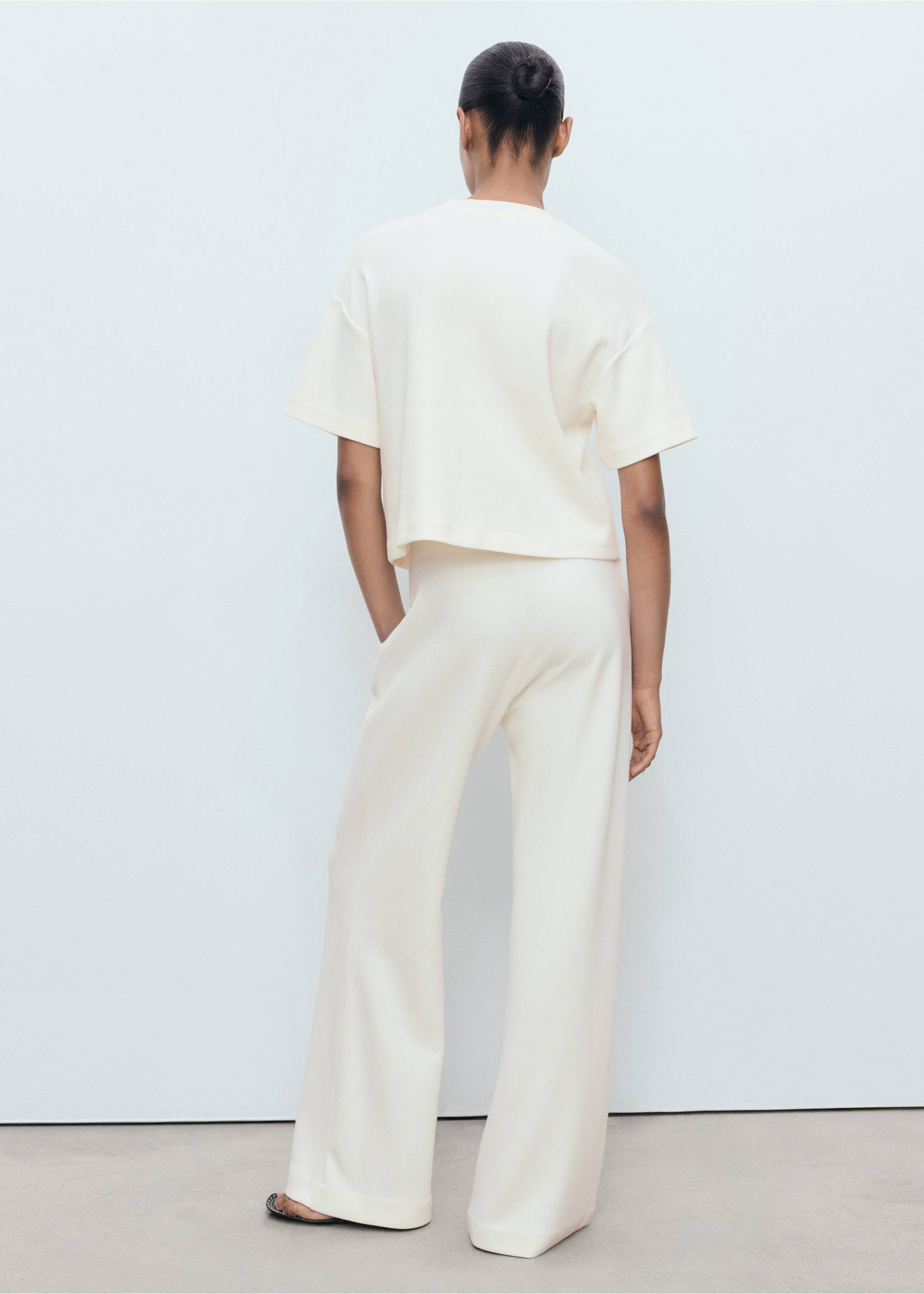Straight-fit cotton trousers - Reverse of the article, Ecru. Ref: 17084095-00.