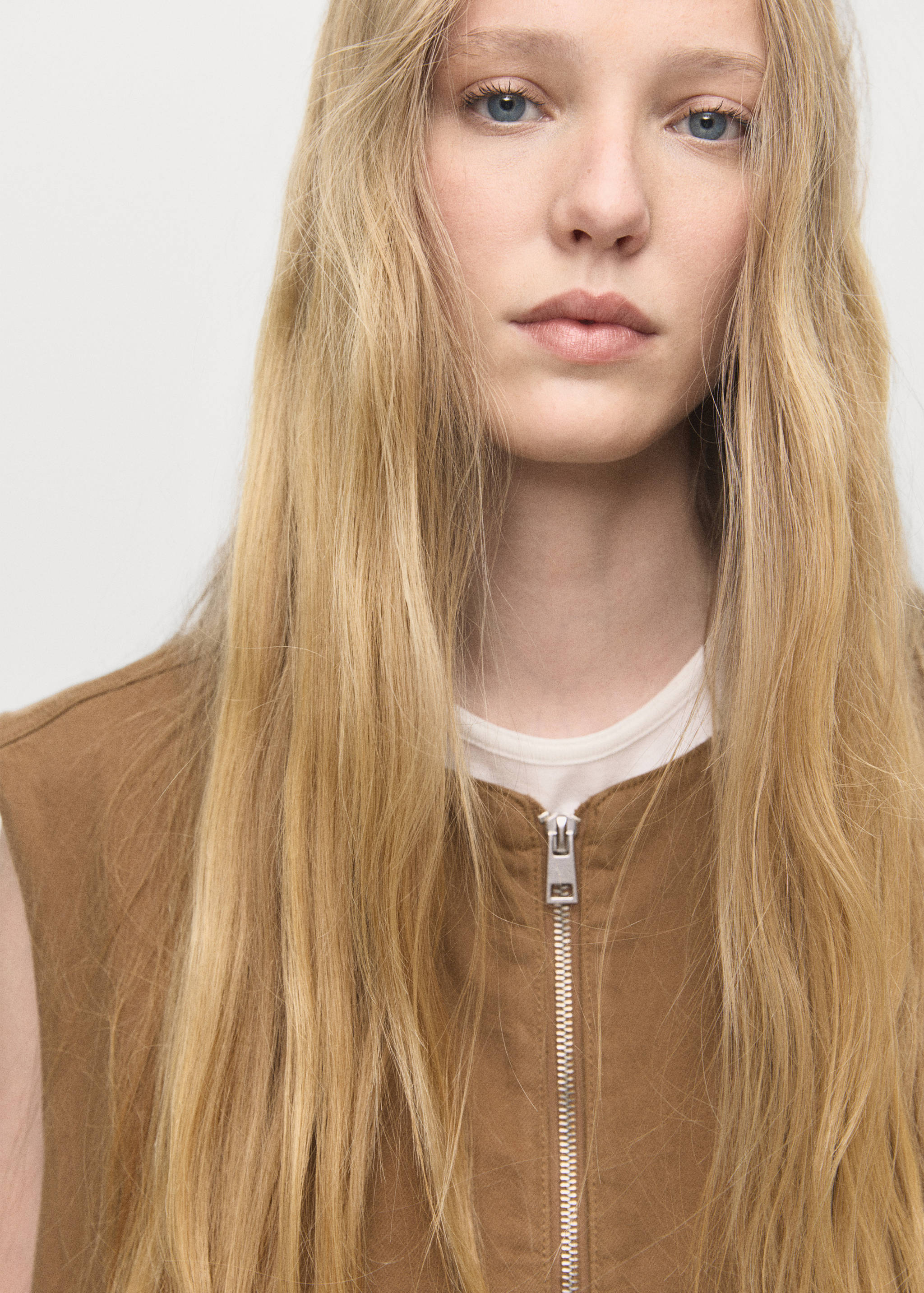 Puffer denim waistcoat - Details of the article 1