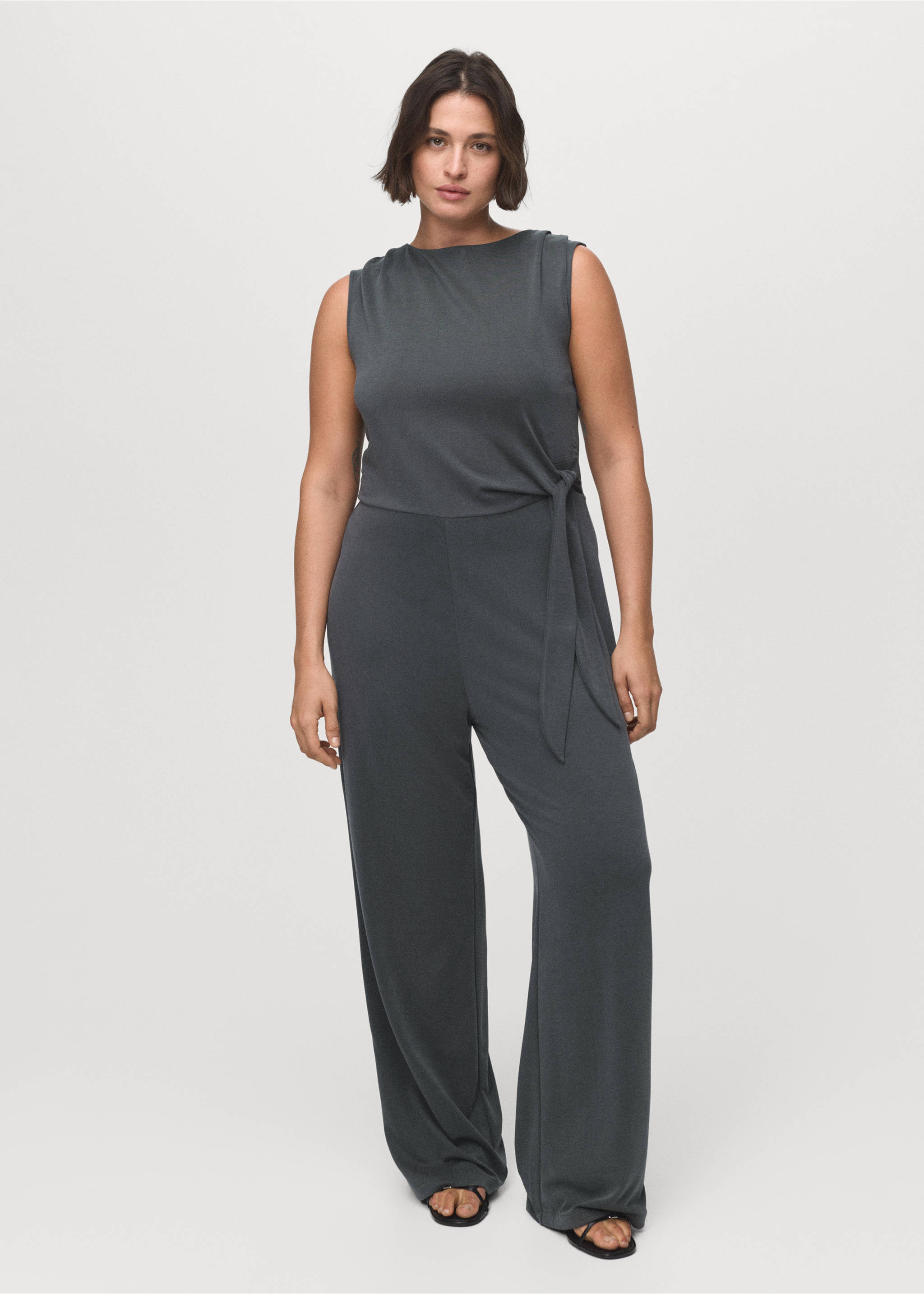Long jumpsuit with knot - Details of the article 6, Charcoal. Ref: 17084108-00.