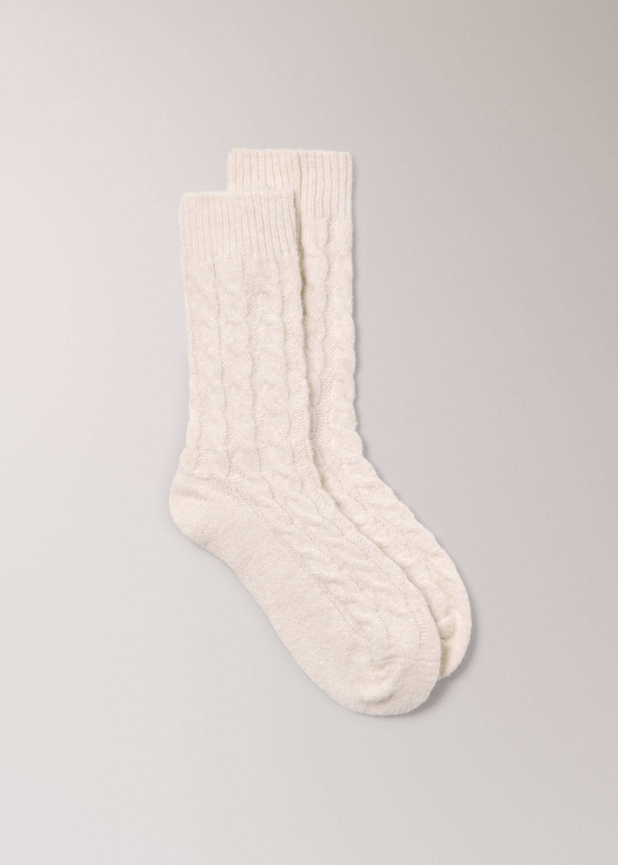 Grobstricksocken mit Zopfmuster - Artikel ohne Model