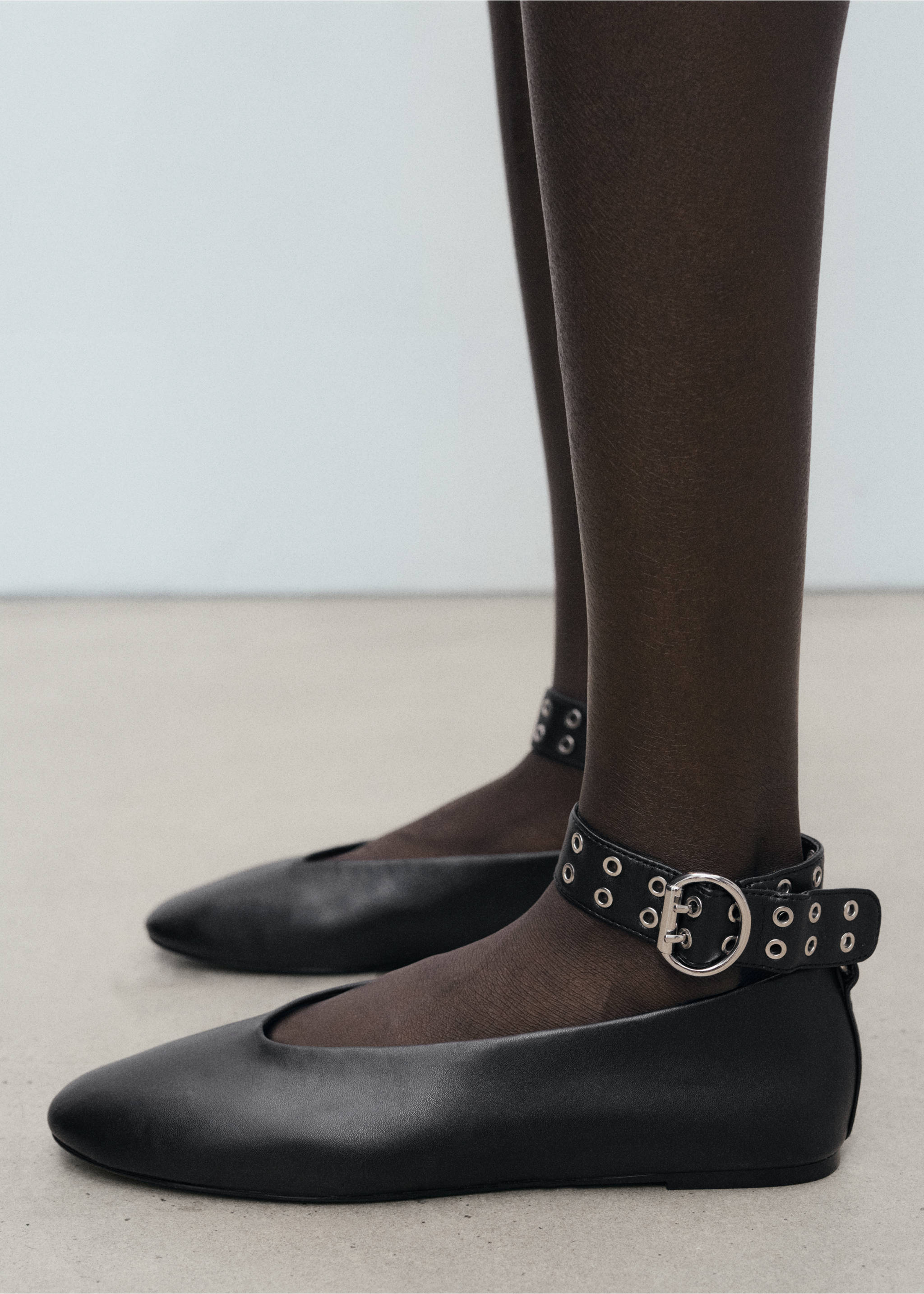 Μπαλαρίνα με λουράκι και eyelets - Λεπτομέρεια του προϊόντος 9, Μαύρο. Ref: 17084110-00.