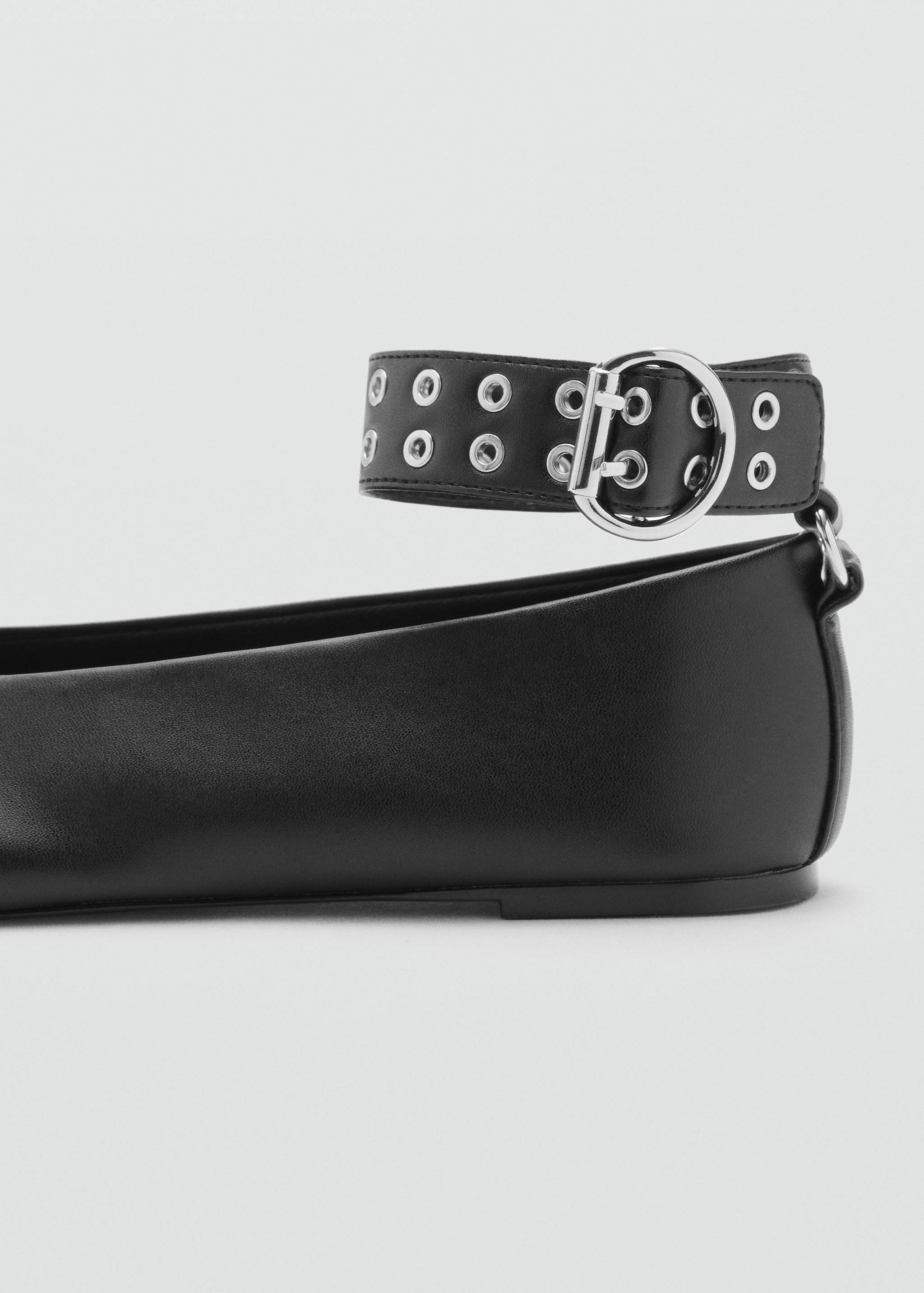 Μπαλαρίνα με λουράκι και eyelets - Λεπτομέρεια του προϊόντος 1