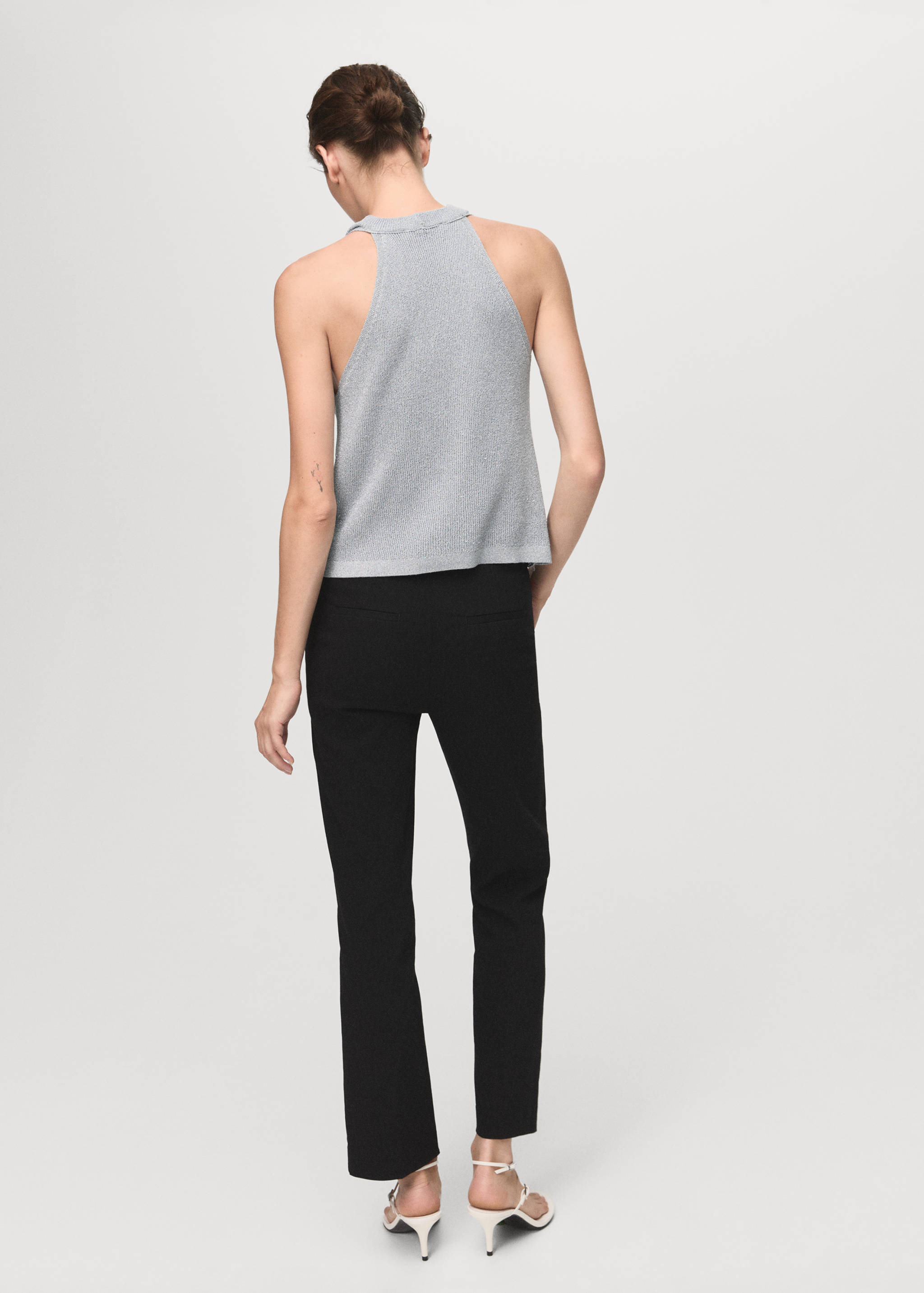 Lurex-Stricktop mit drapiertem Kragen - Rückseite des Artikels