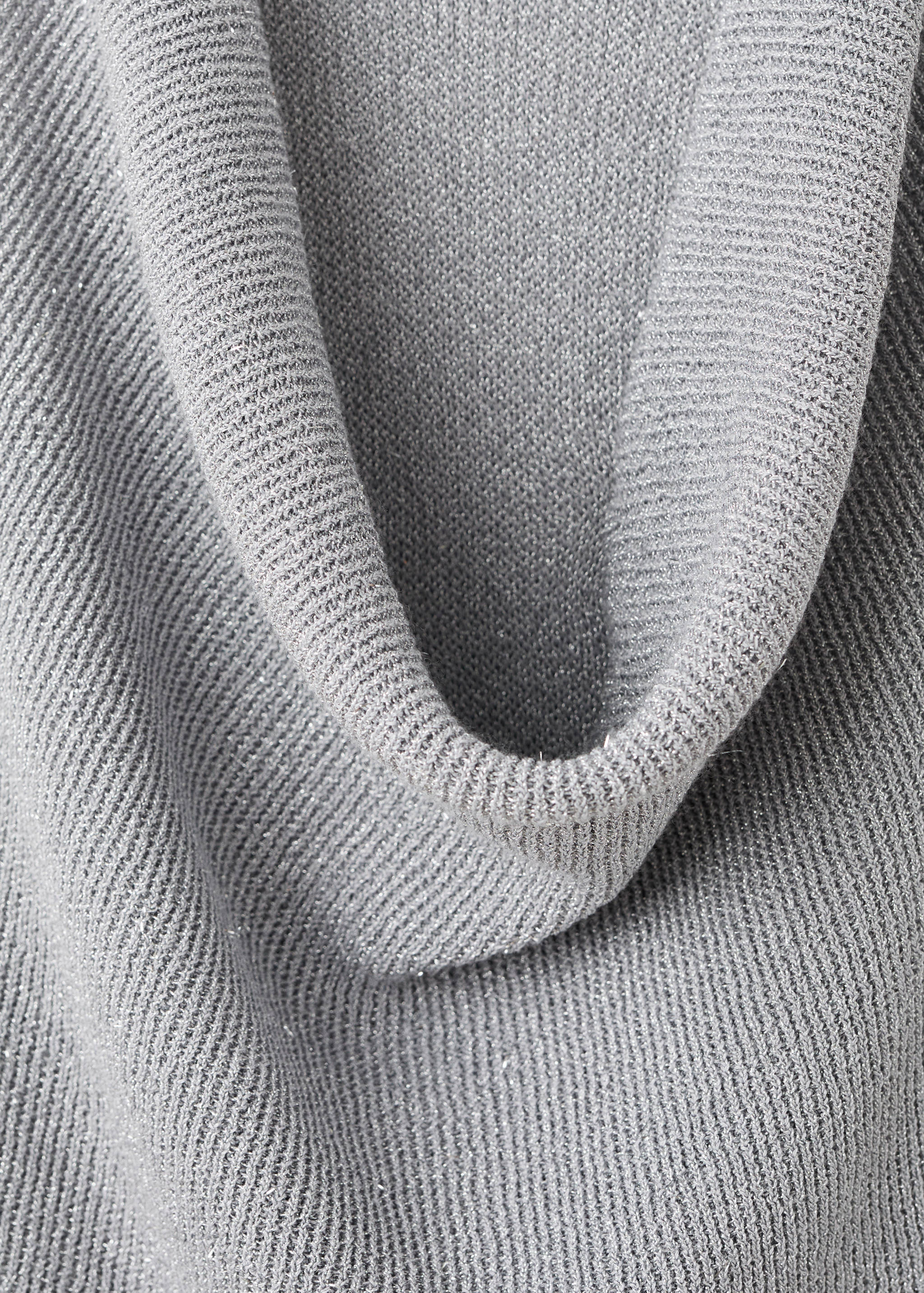 Lurex-Stricktop mit drapiertem Kragen - Detail des Artikels 8
