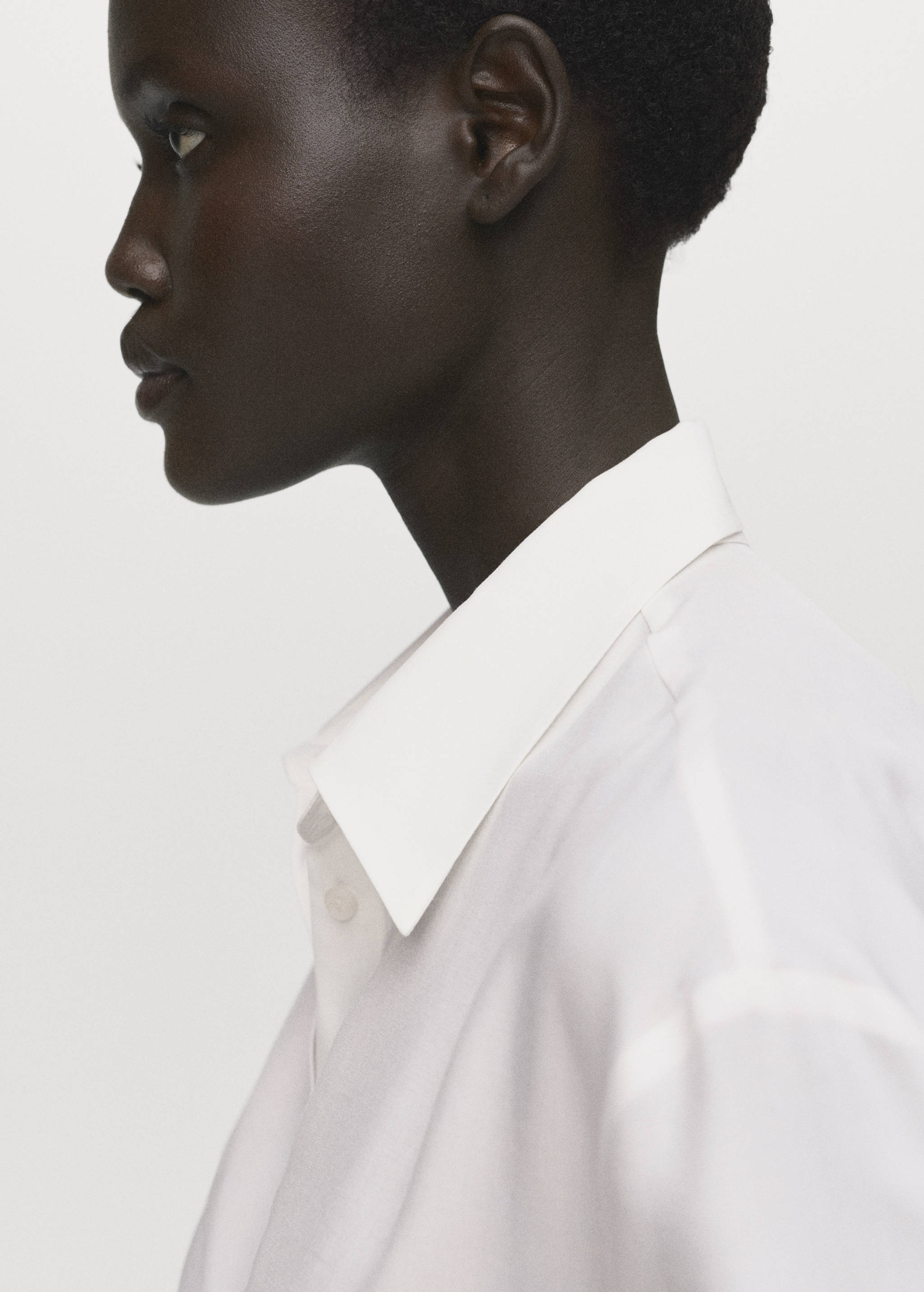 Lyocell shirt with hidden buttons - Details of the article 1