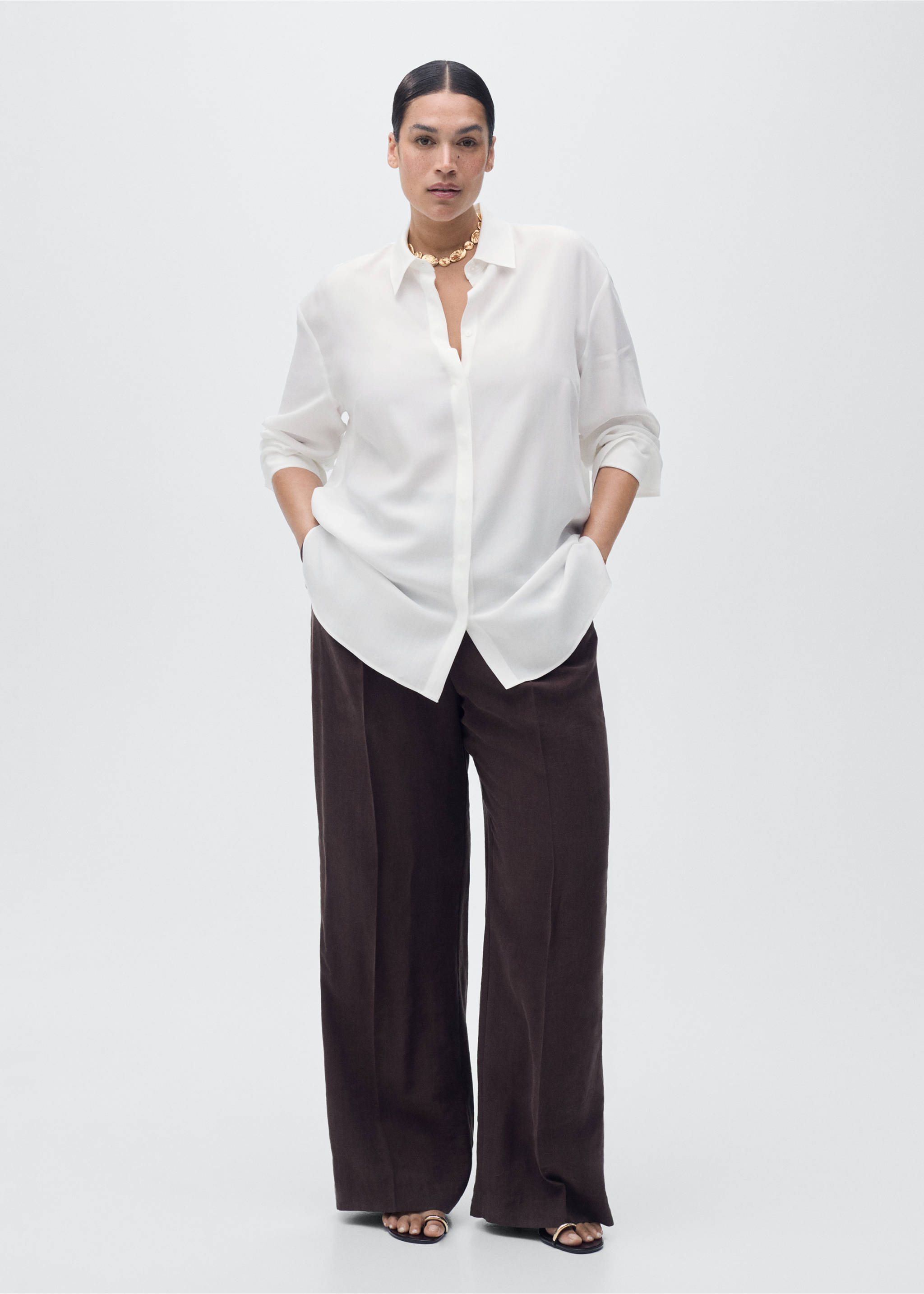 Lyocell shirt with hidden buttons - Details of the article 6, Off White. Ref: 17084140-00.
