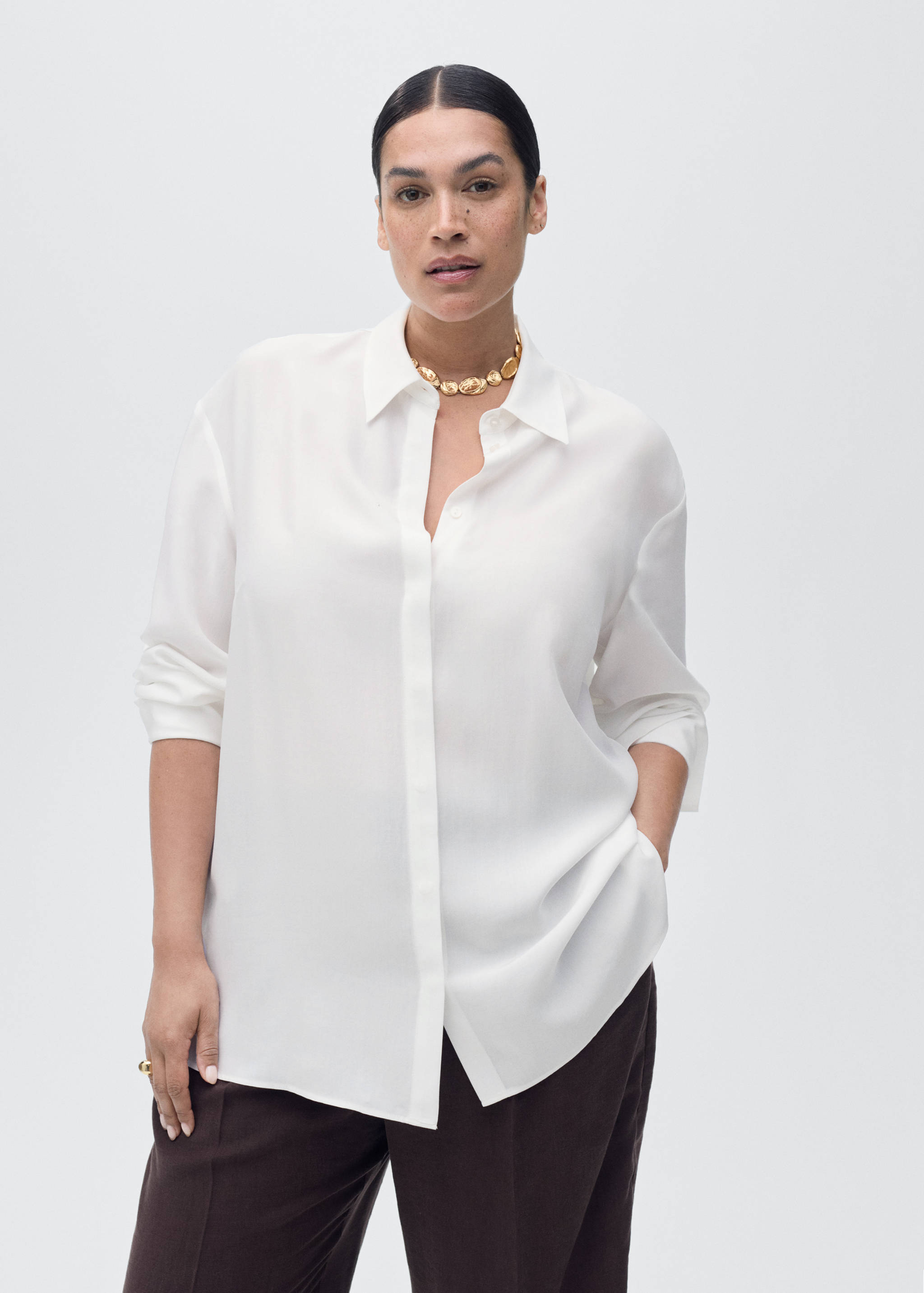 Lyocell shirt with hidden buttons - Details of the article 5