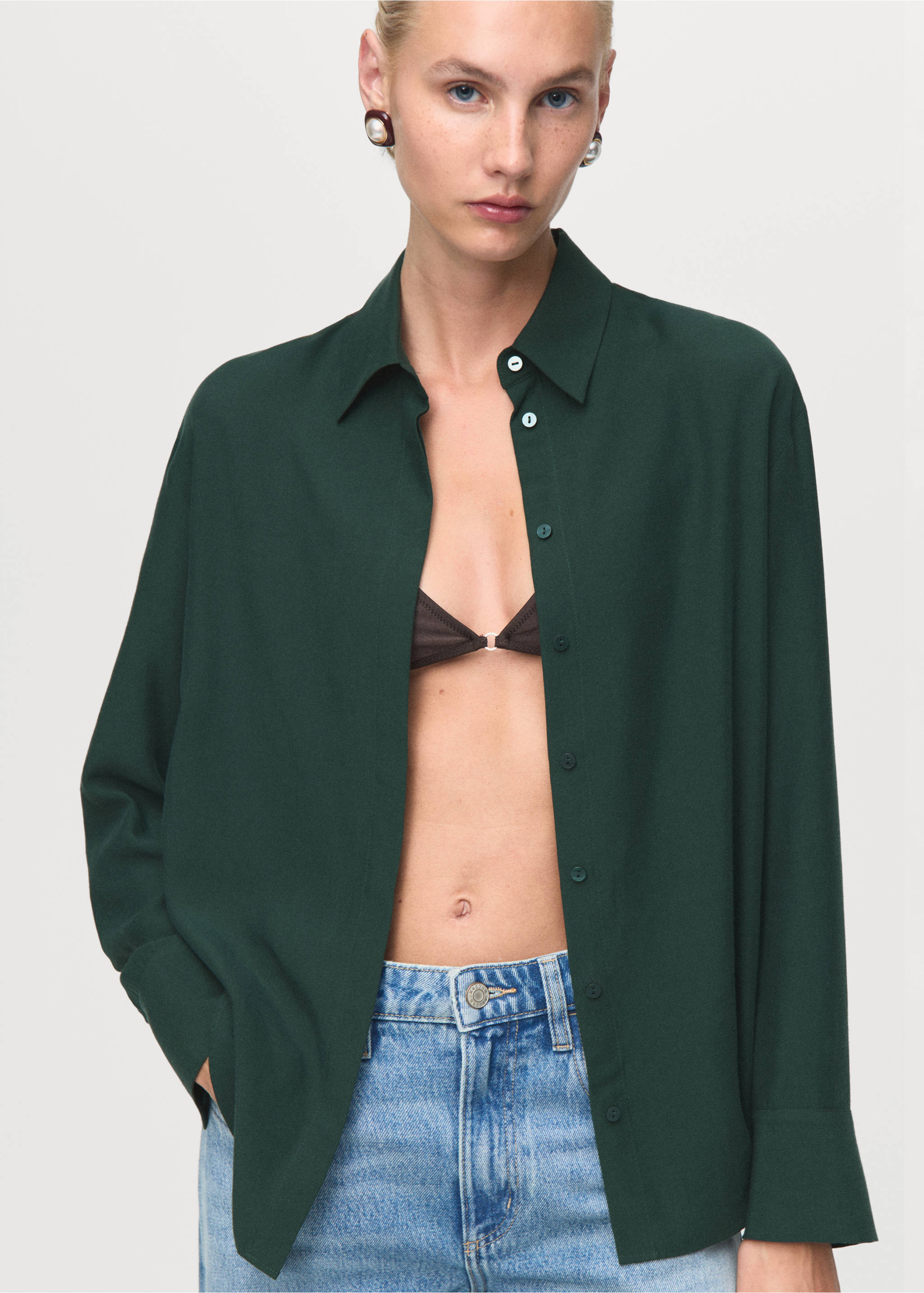Lyocell shirt with hidden buttons - Details of the article 2, Green. Ref: 17084140-00.