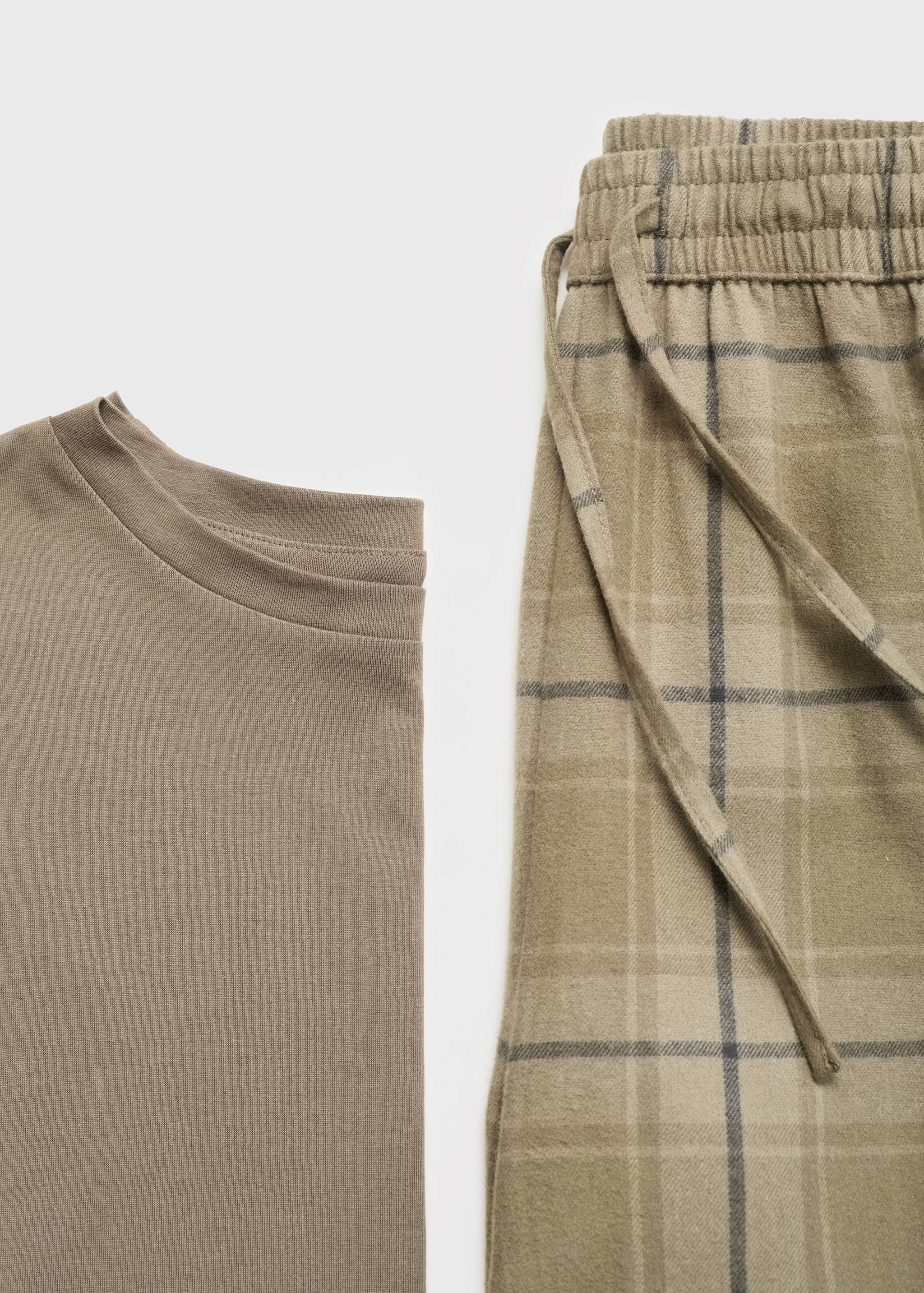 Pyjama deux pièces en flanelle à carreaux - Détail de l'article 8