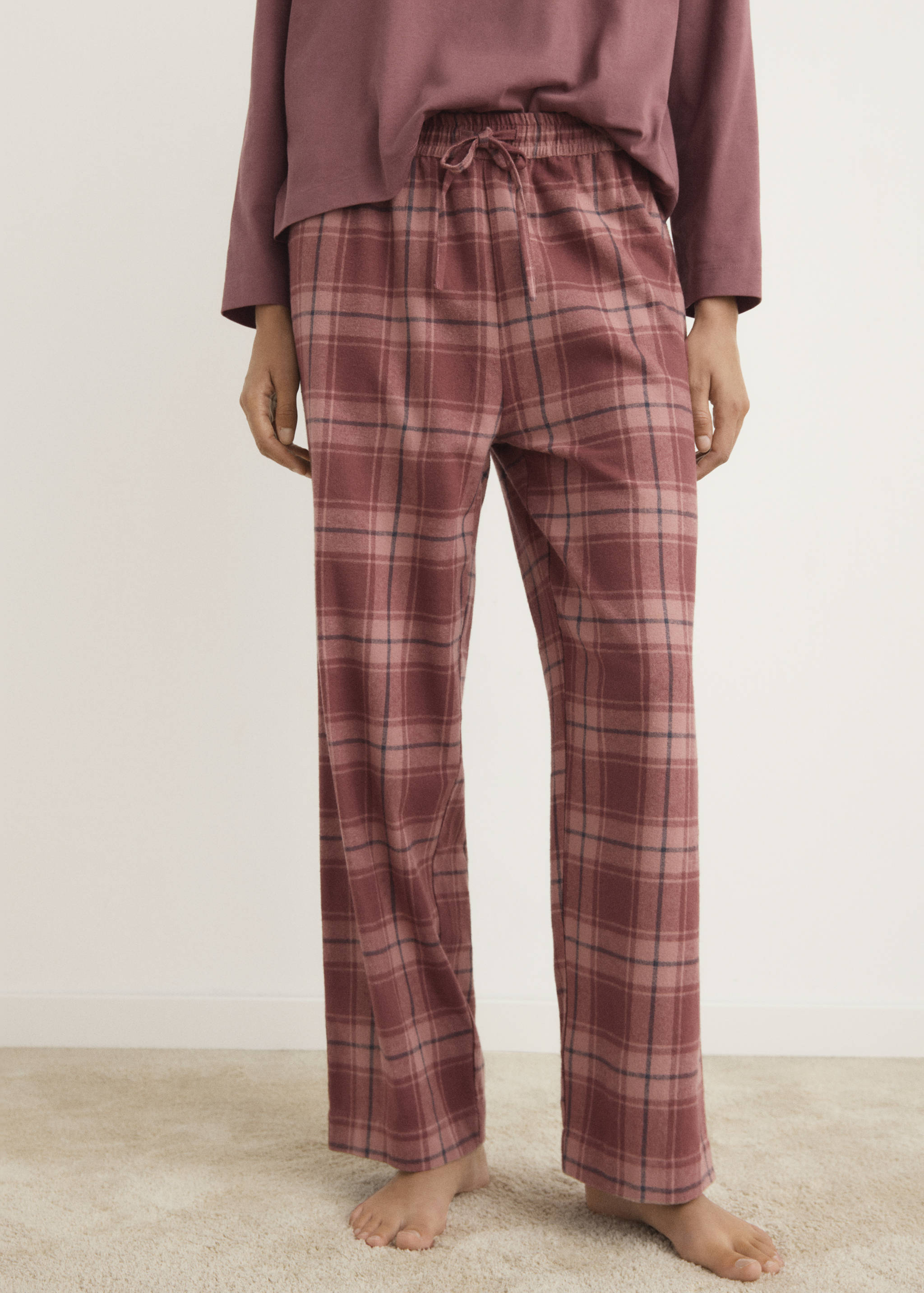 Pyjama deux pièces en flanelle à carreaux - Plan moyen