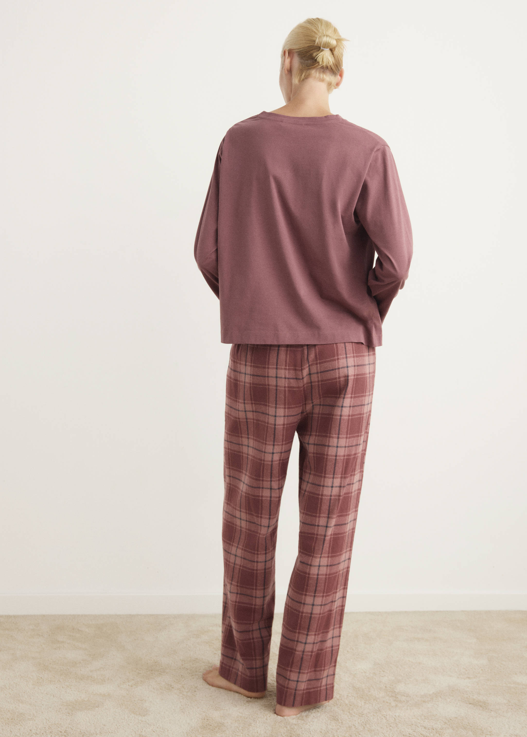 Pyjama deux pièces en flanelle à carreaux - Verso de l’article