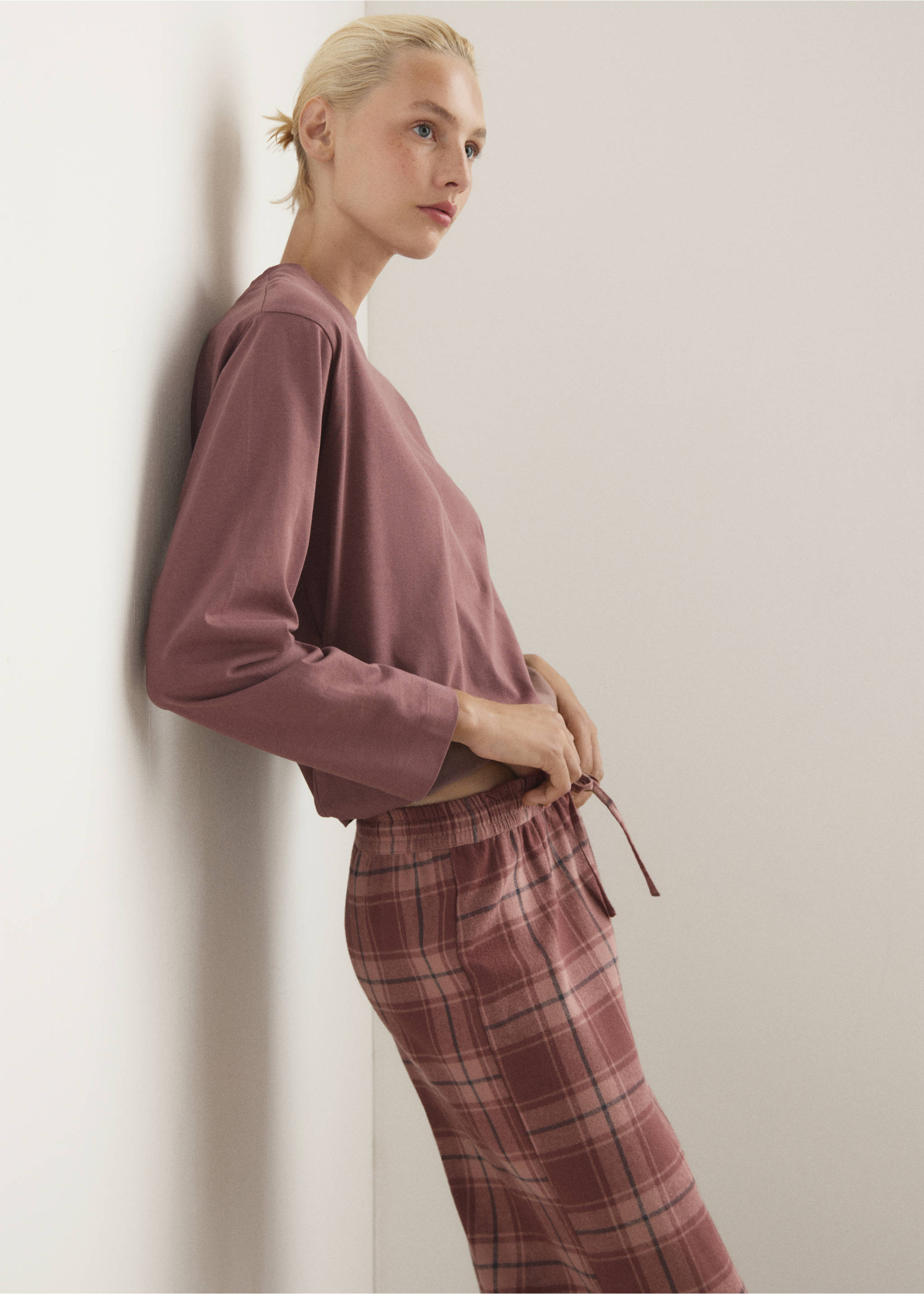 Two-piece flannel check pyjamas - Details of the article 1, Russet. Ref: 17084406-00.