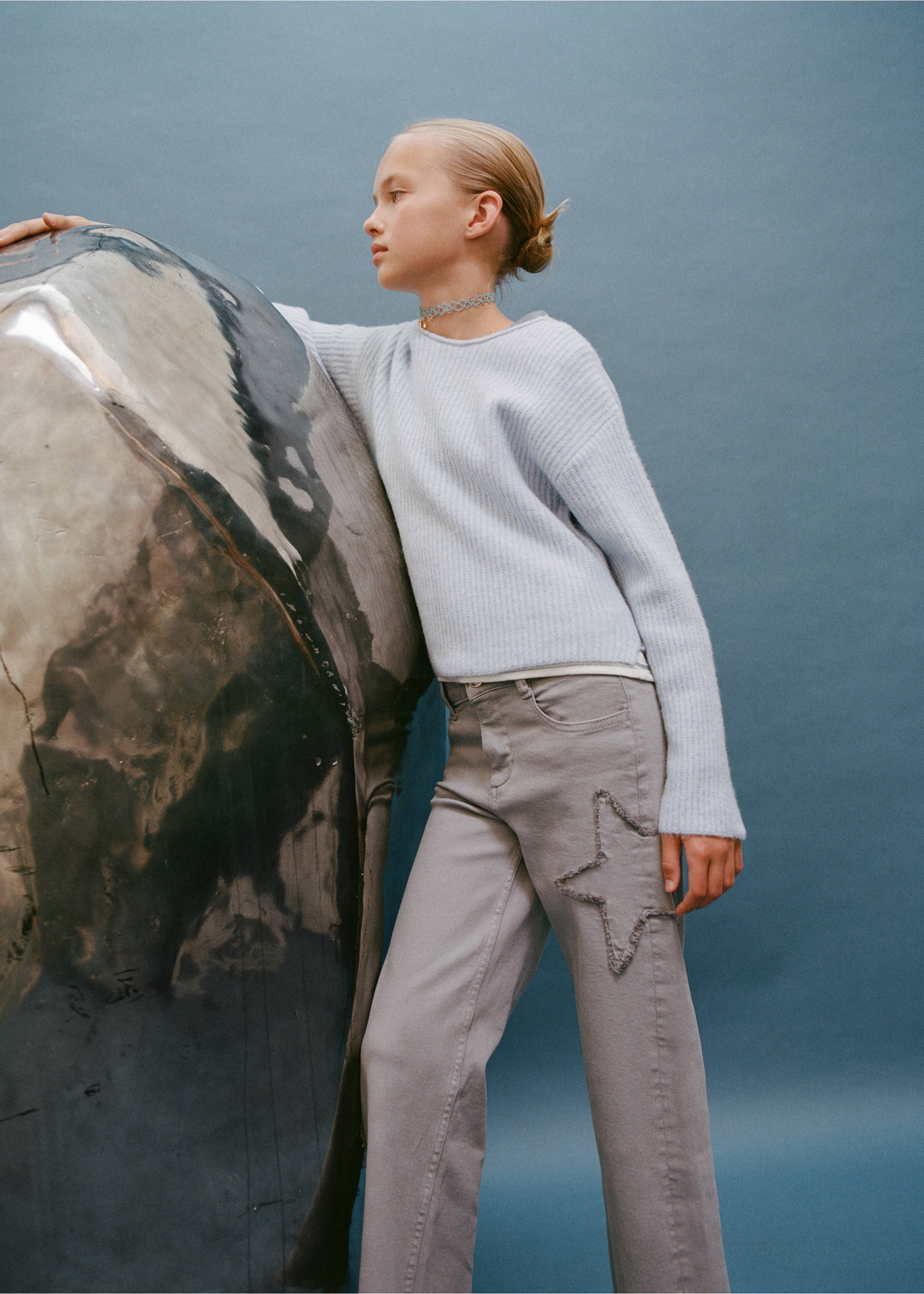 Jeans with embroidered stars - Details of the article 5, Blue. Ref: 17084419-00.