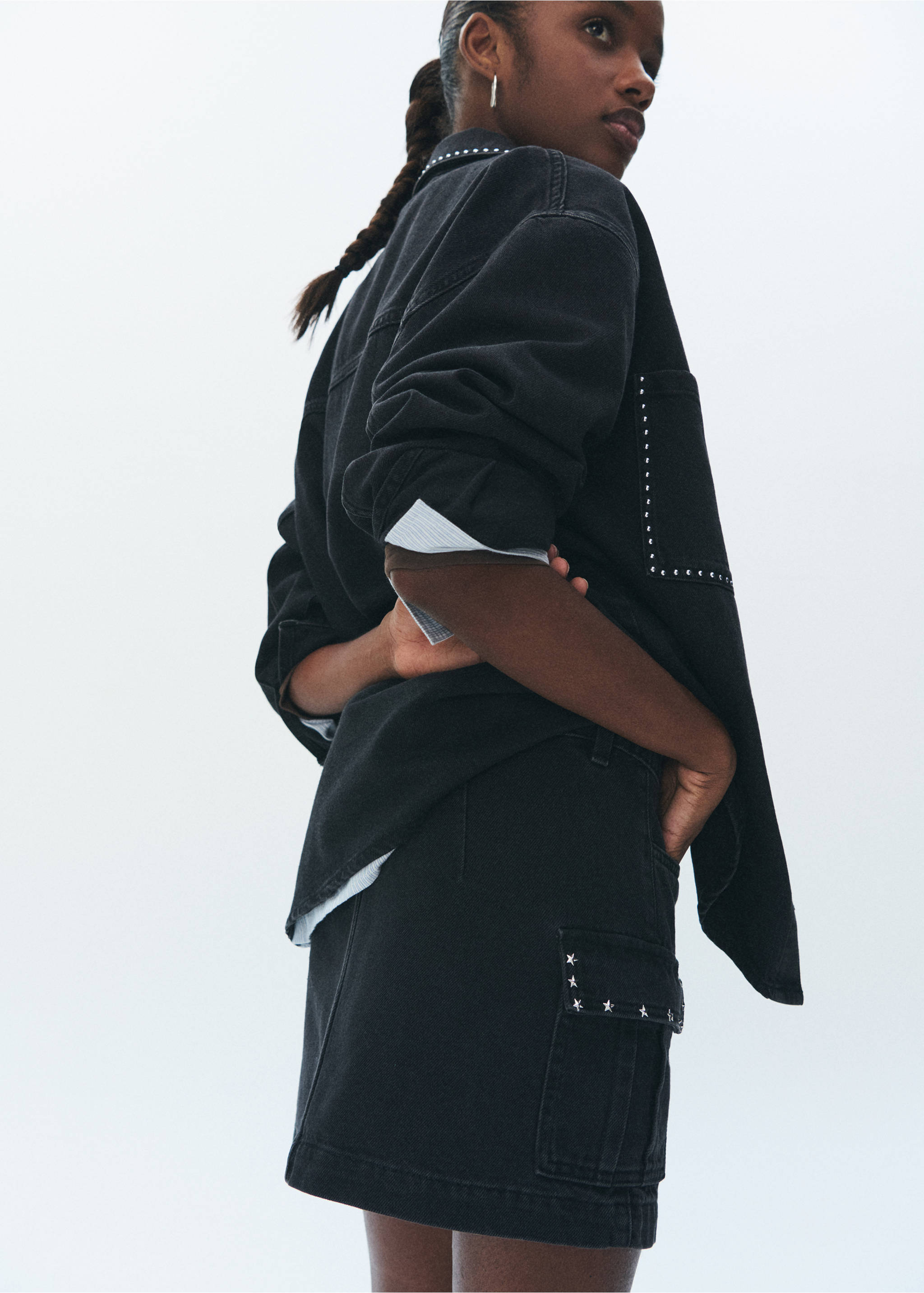 Cargo skirt with star studs - Details of the article 3, Black denim. Ref: 17084775-00.