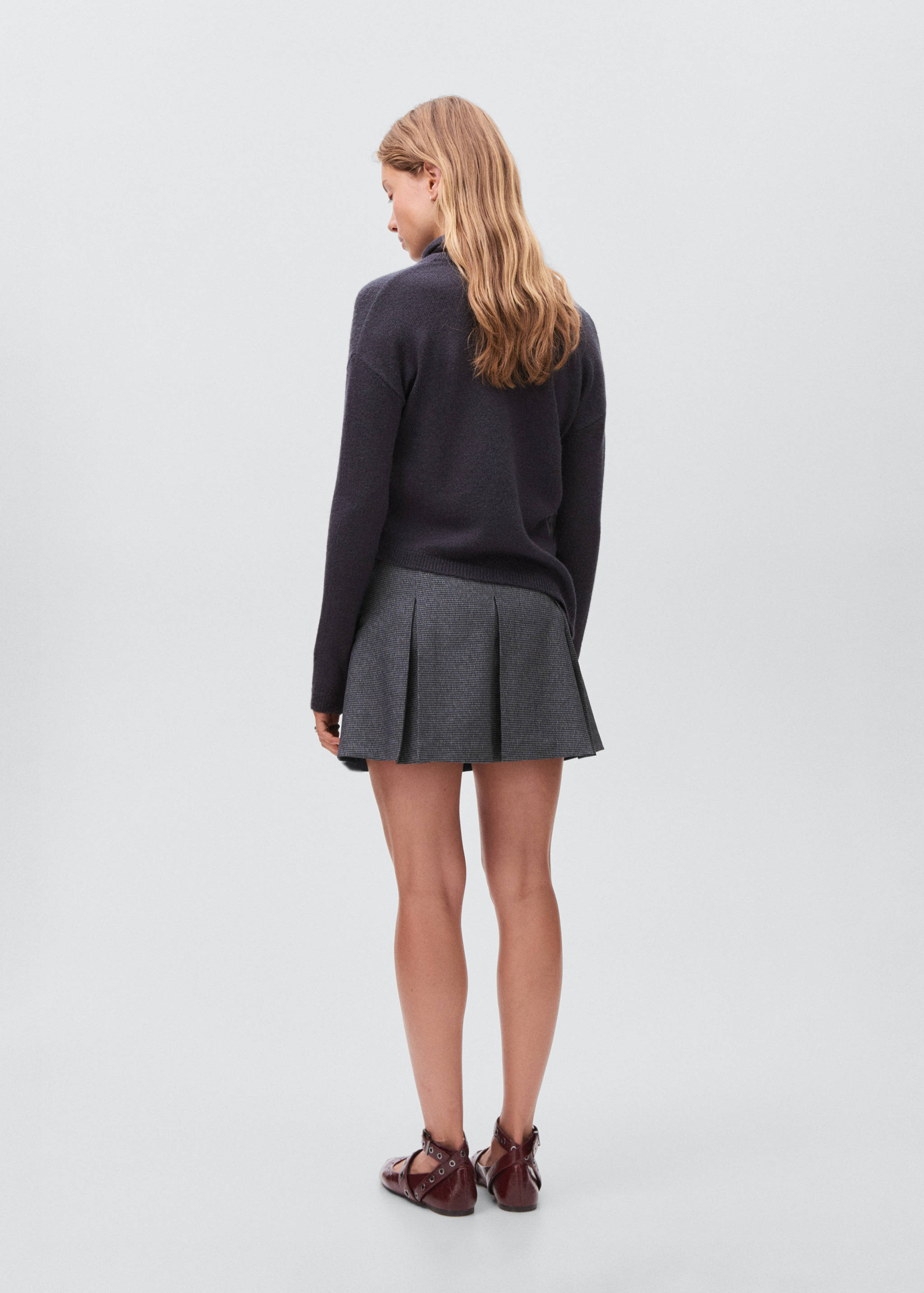 Pleated skirt trousers - Reverse of the article