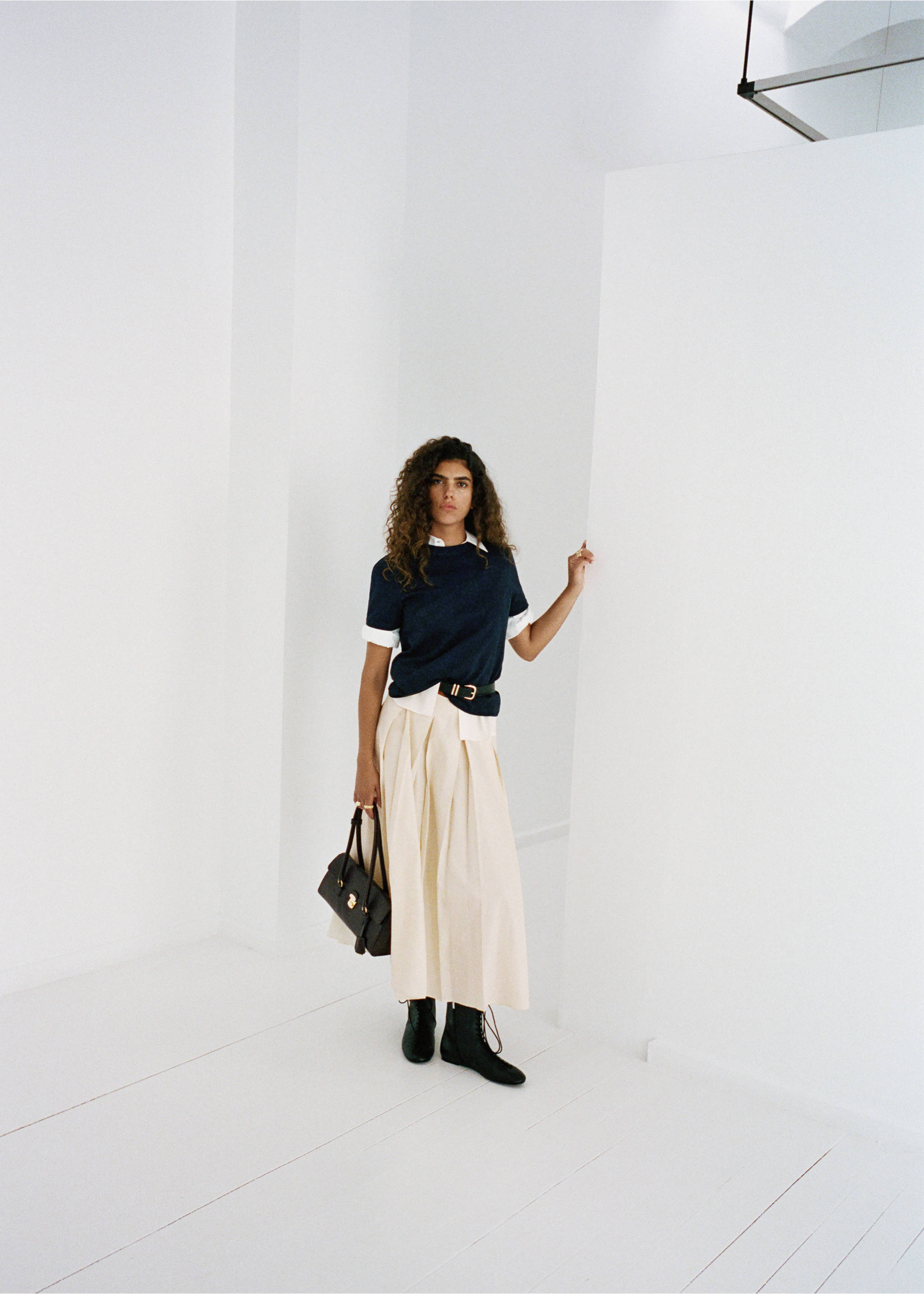 Pleated midi-skirt - Détail de l'article 3, Ivoire. Ref: 17084780-00.