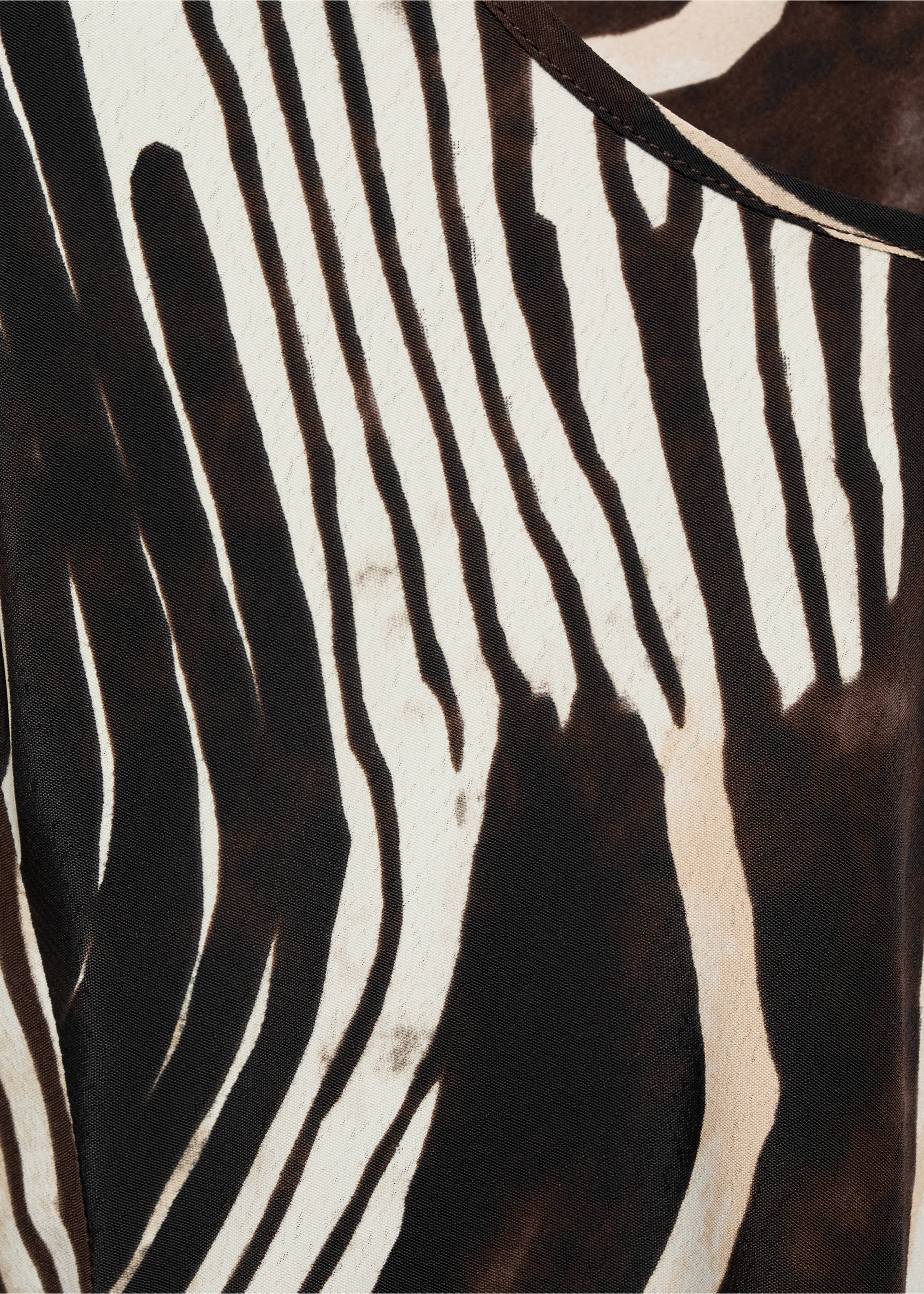 Zebra print blouse - Details of the article 8, Black. Ref: 17084786-00.