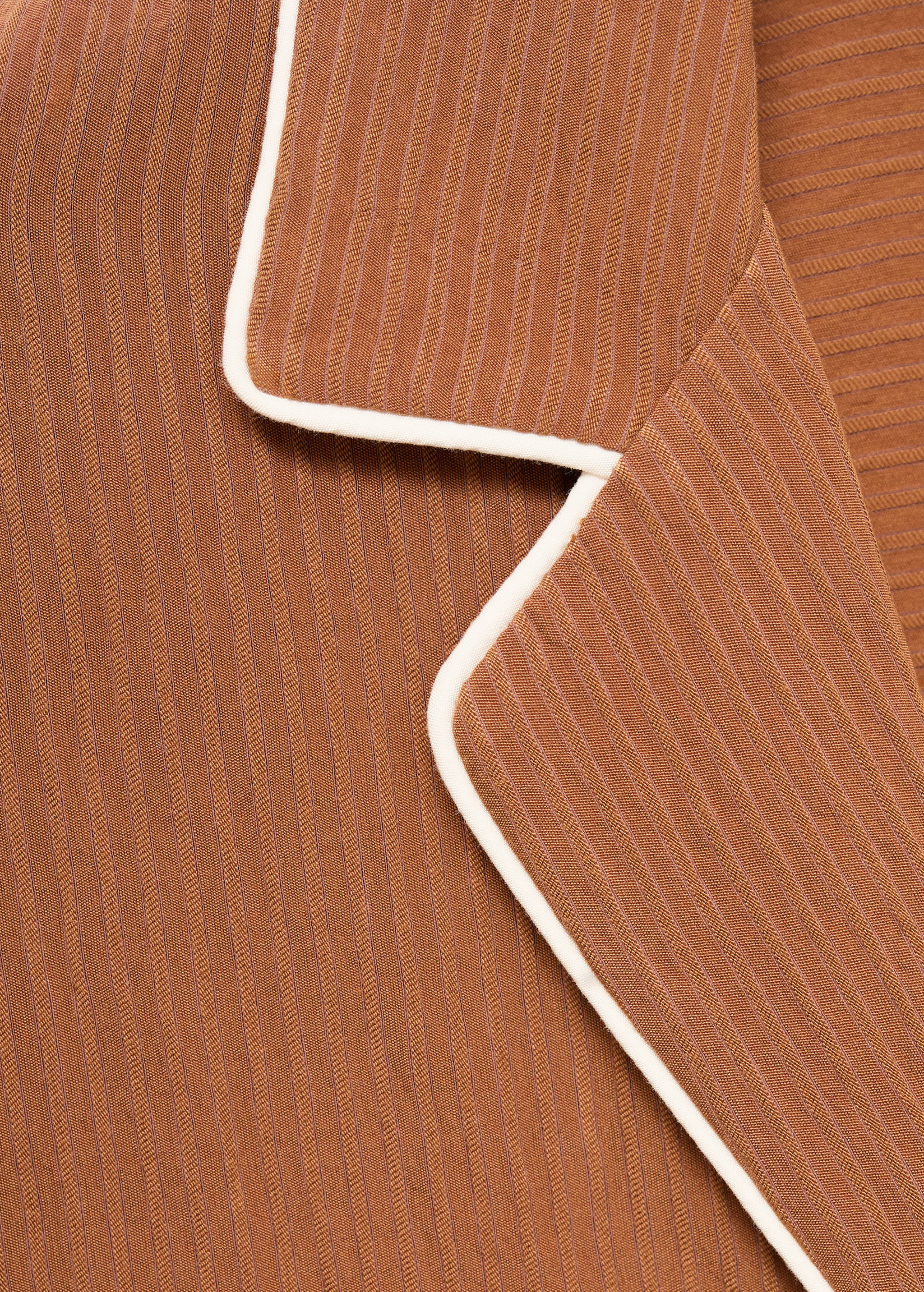 Textured shirt with contrasting trim - Details of the article 8