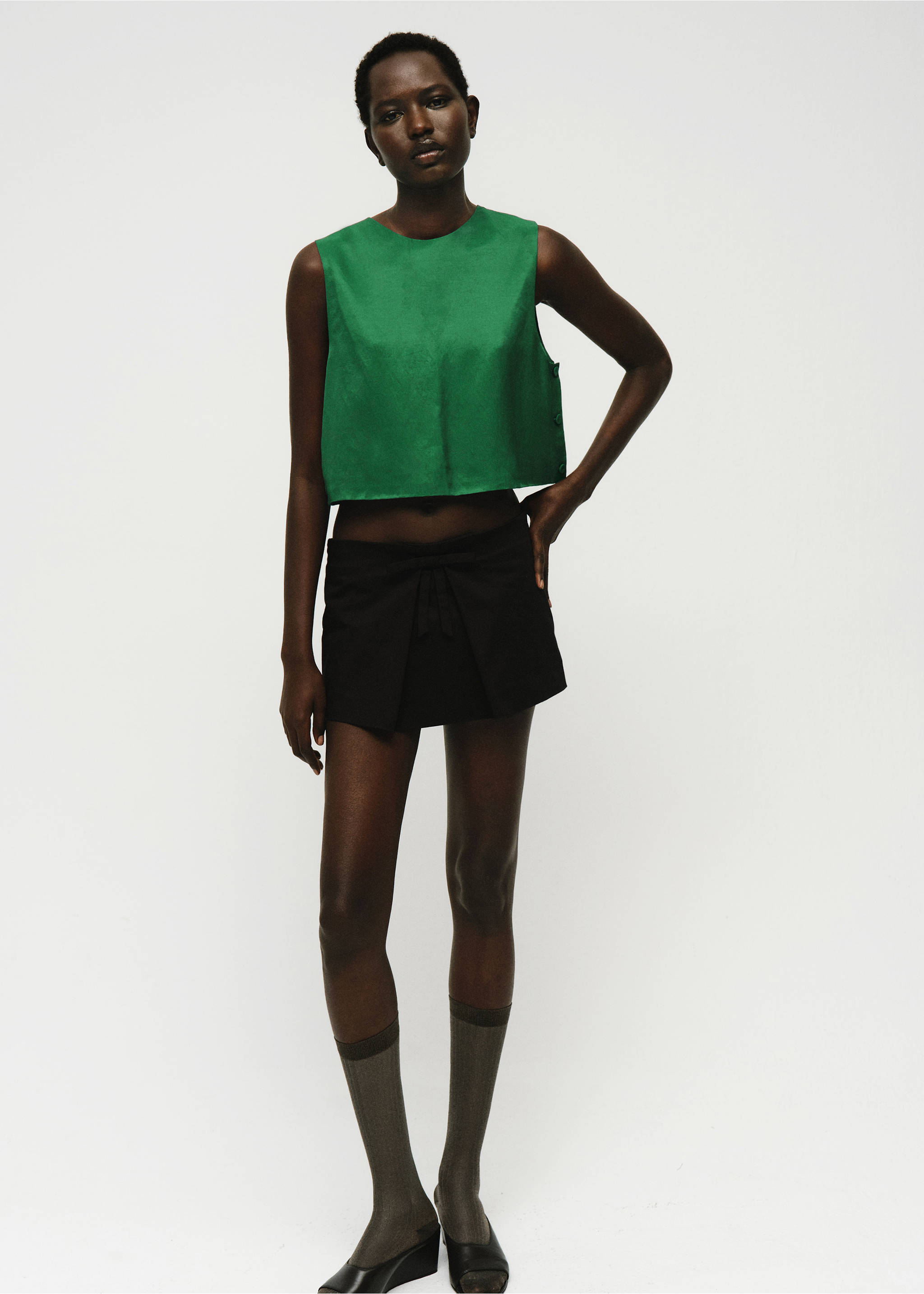 Top od mješavine lana s gumbima - Opći prikaz, Zelena. Ref: 17084789-00.